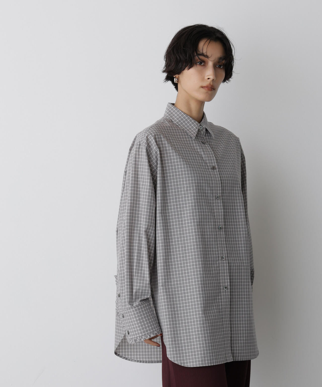 「STEVELOUR」モダンプレッピーシャツ