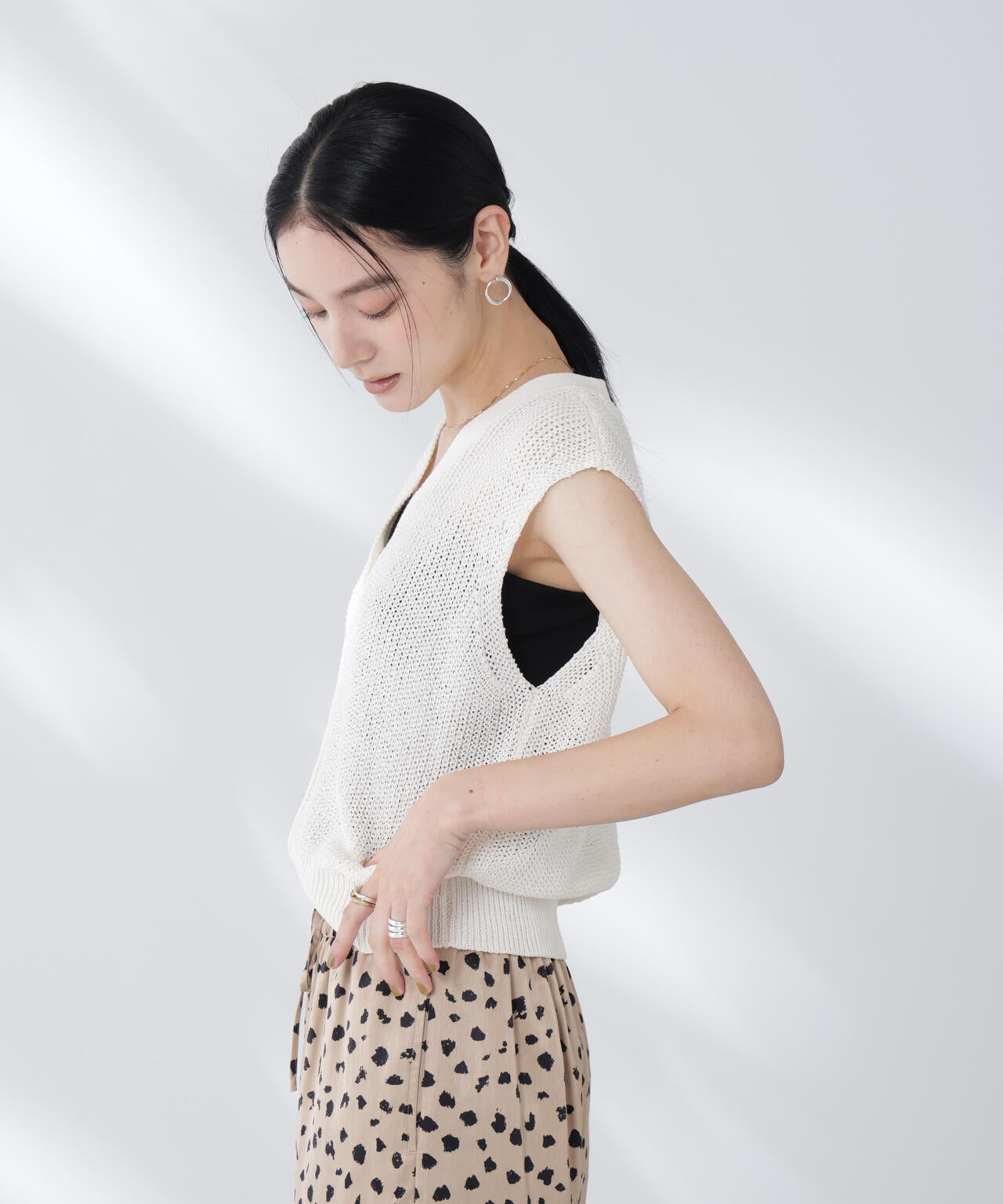 ペーパーヤーン畦ニットベスト