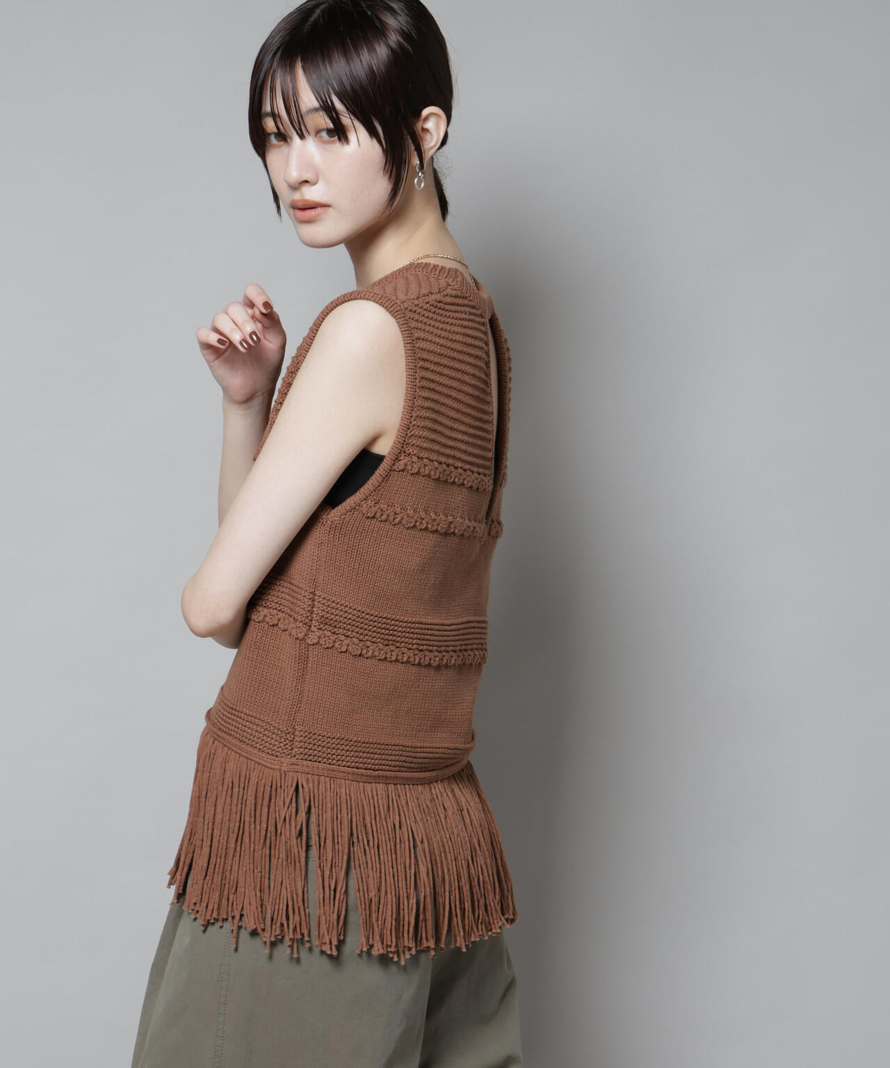 リリヤーンフリンジニットベスト