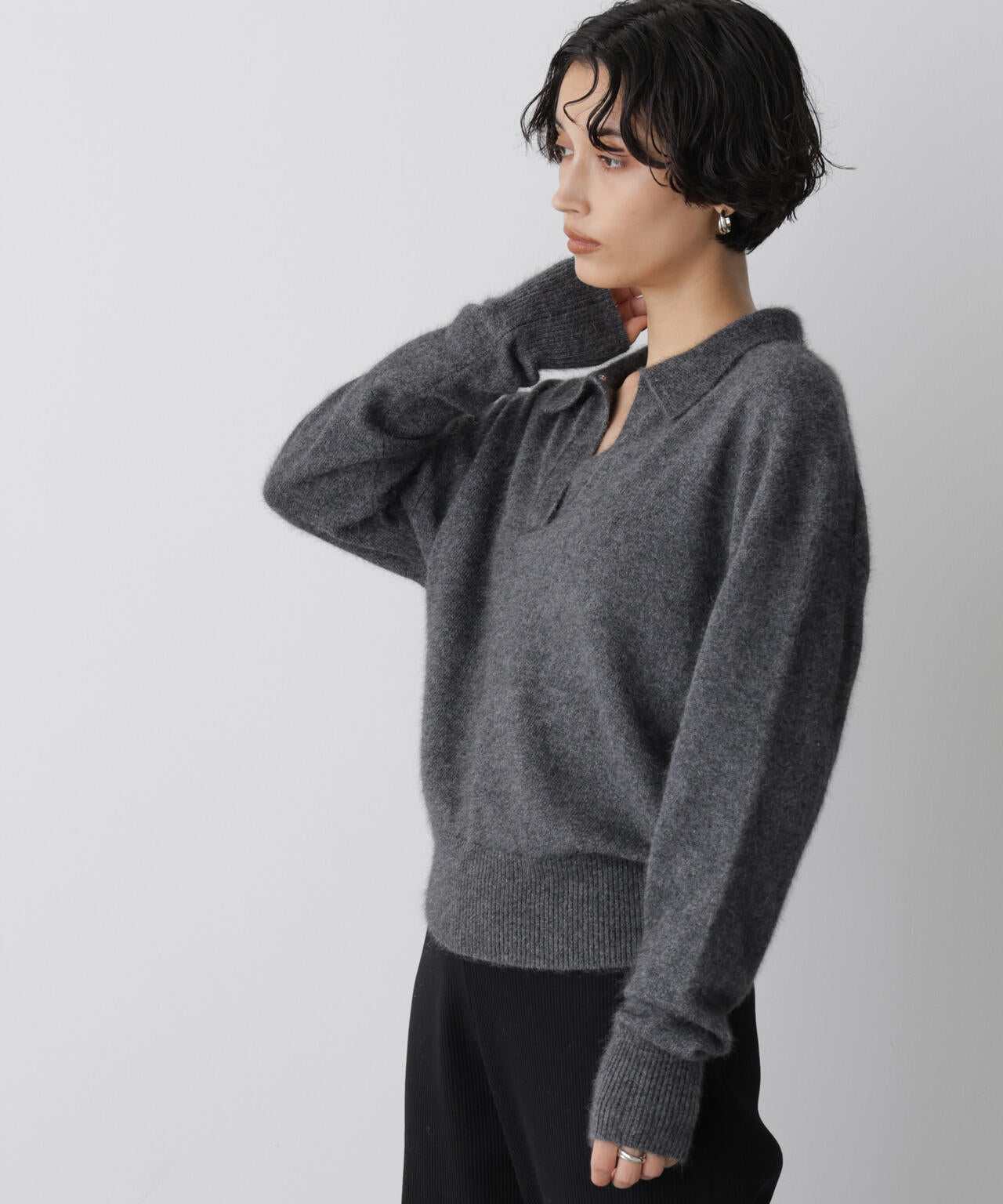 「STEVELOUR」スキッパーポロ衿ソフトタッチニット