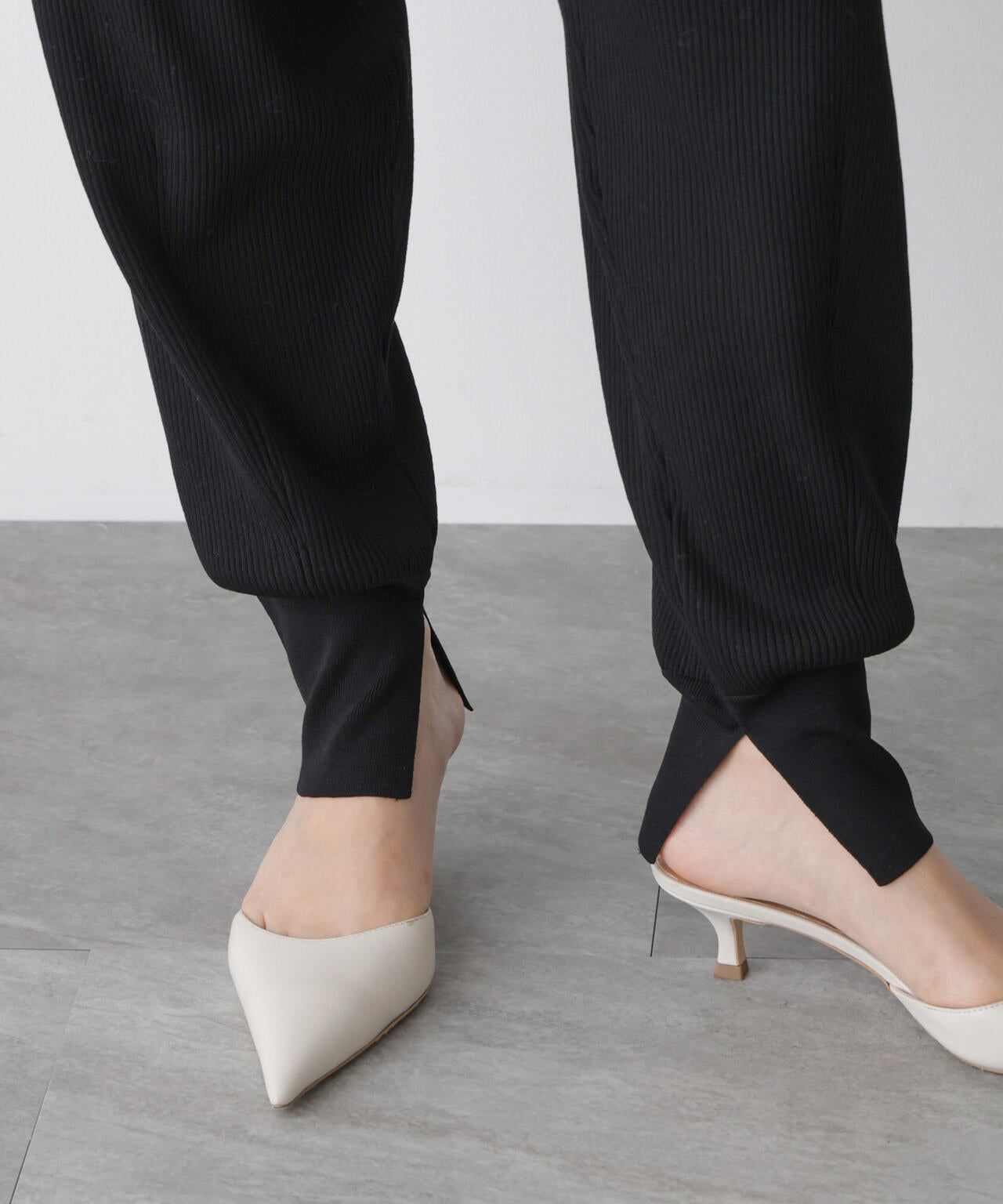 「STEVELOUR」裾リブニットパンツ