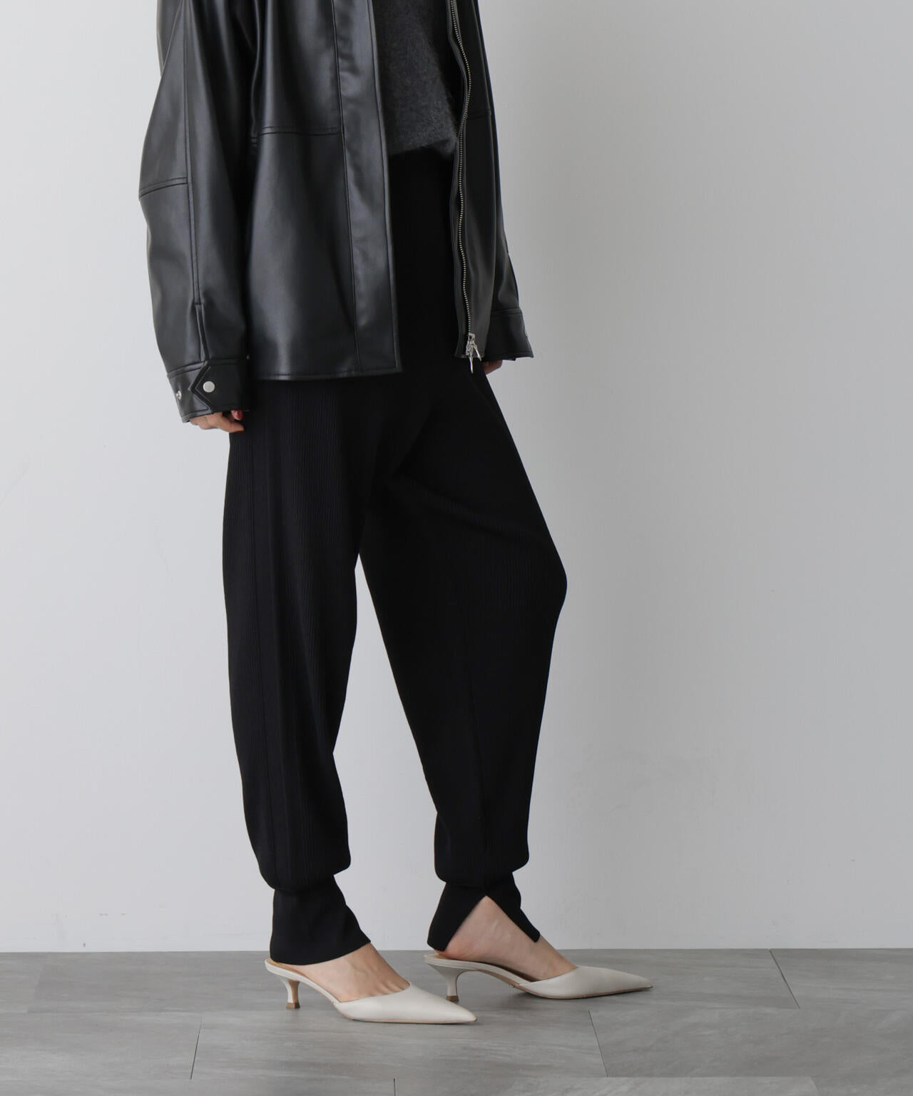 「STEVELOUR」裾リブニットパンツ