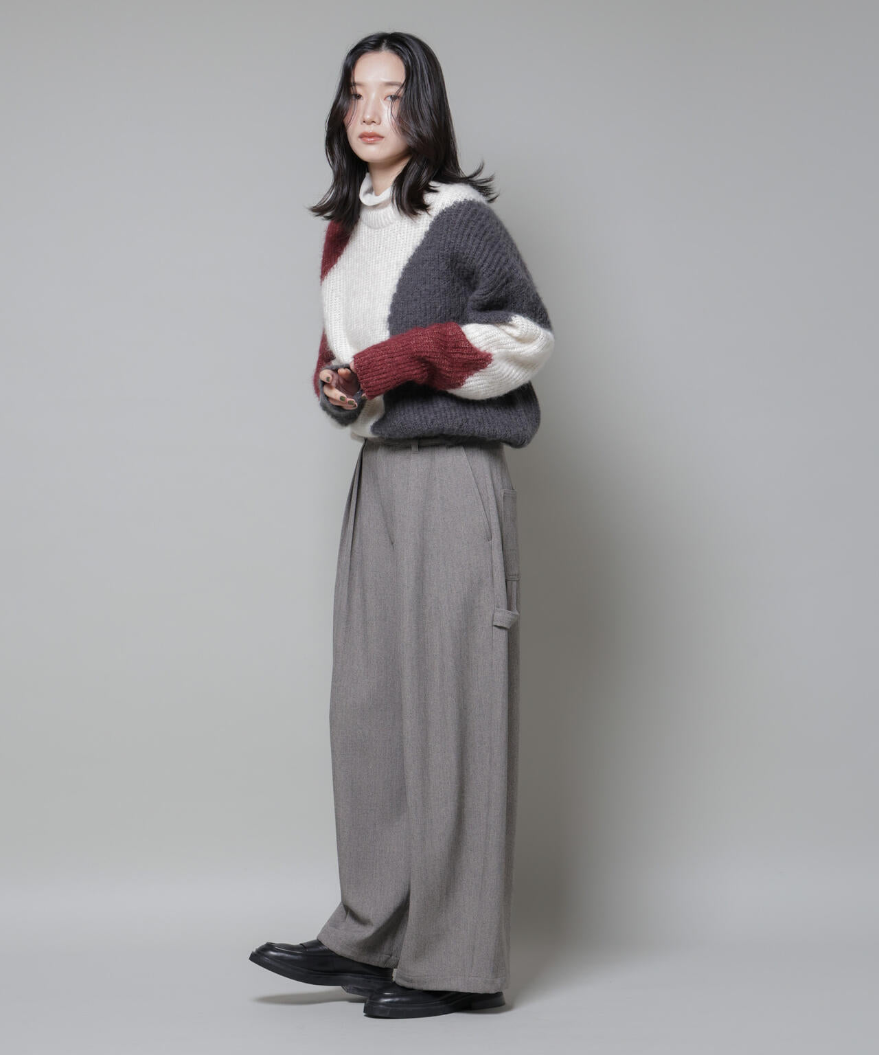 モヘヤ起毛カーブパターンブロッキングニット