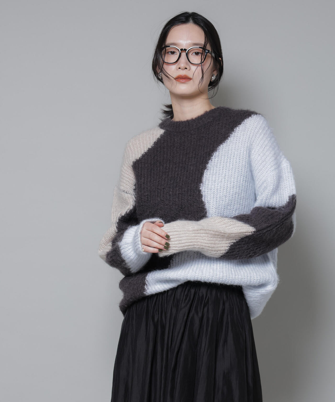 モヘヤ起毛カーブパターンブロッキングニット