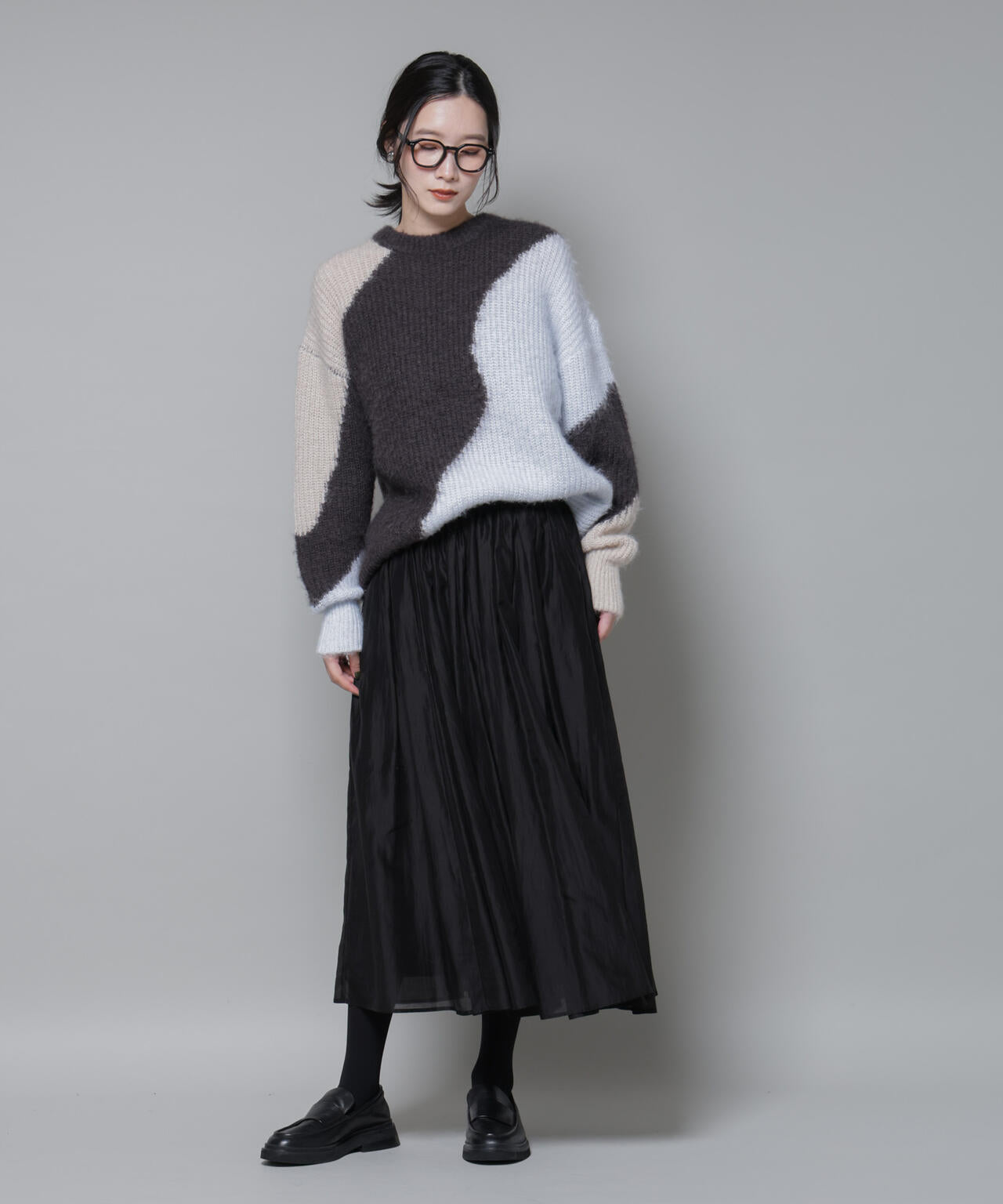 モヘヤ起毛カーブパターンブロッキングニット