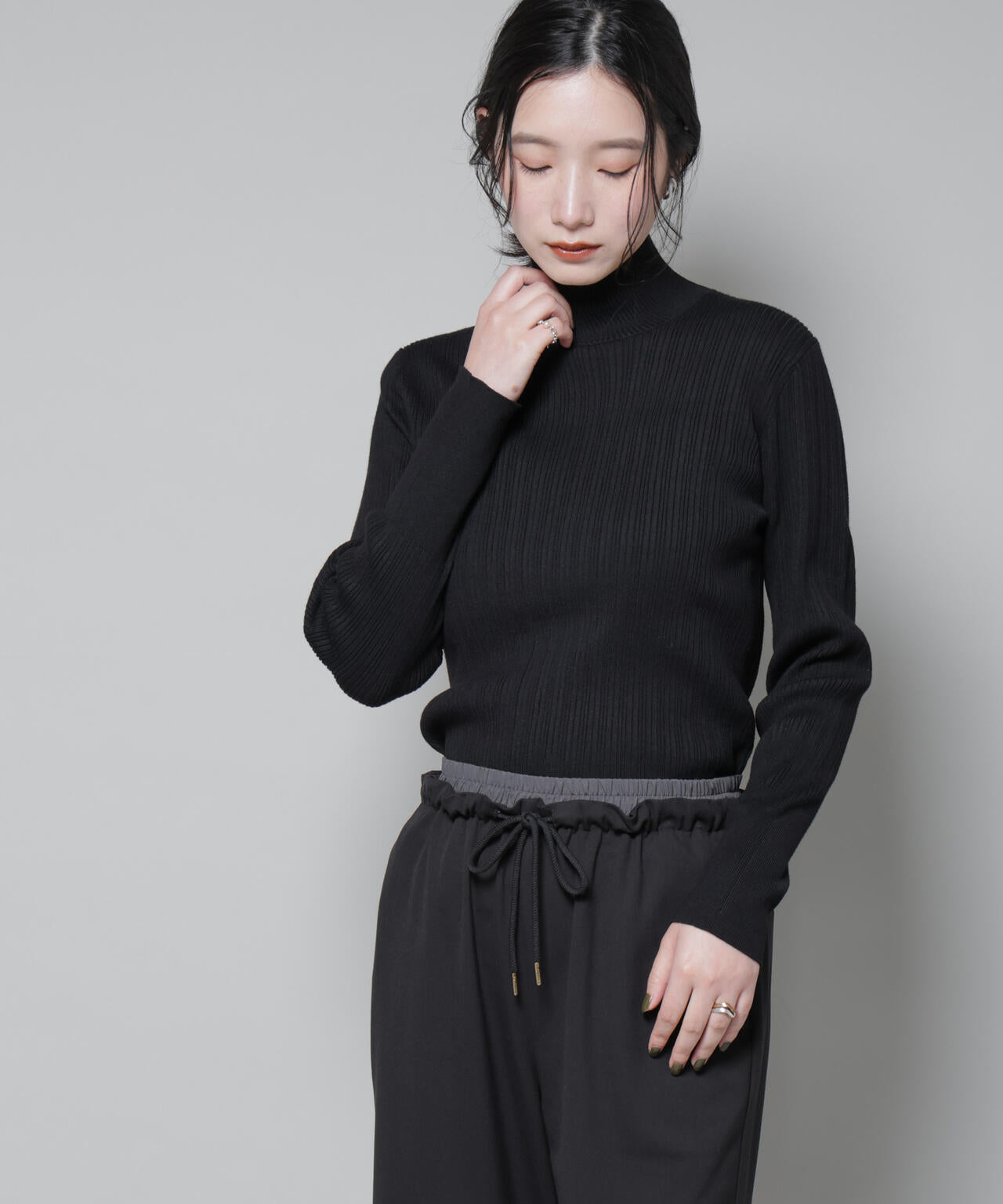 ホホバオイル加工ランダムリブタートルニット