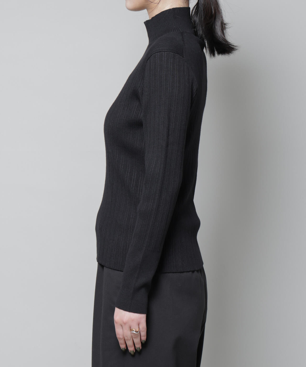 ホホバオイル加工ランダムリブタートルニット