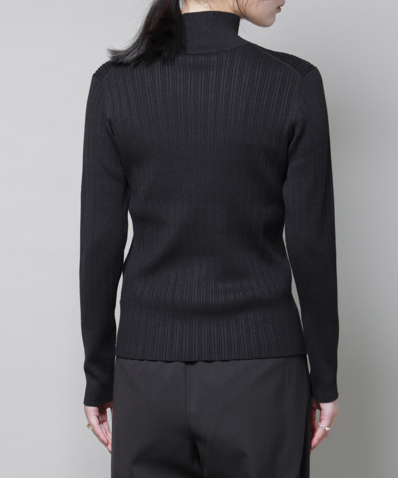 ホホバオイル加工ランダムリブタートルニット