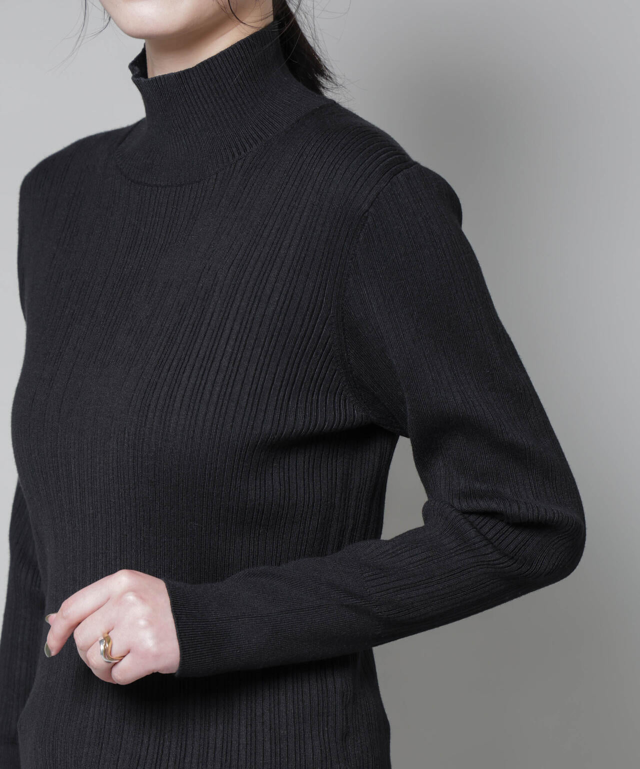 ホホバオイル加工ランダムリブタートルニット