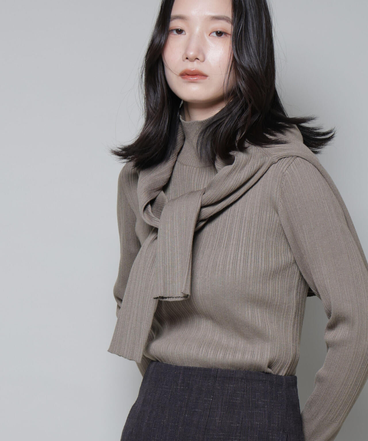 ホホバオイル加工ランダムリブタートルニット