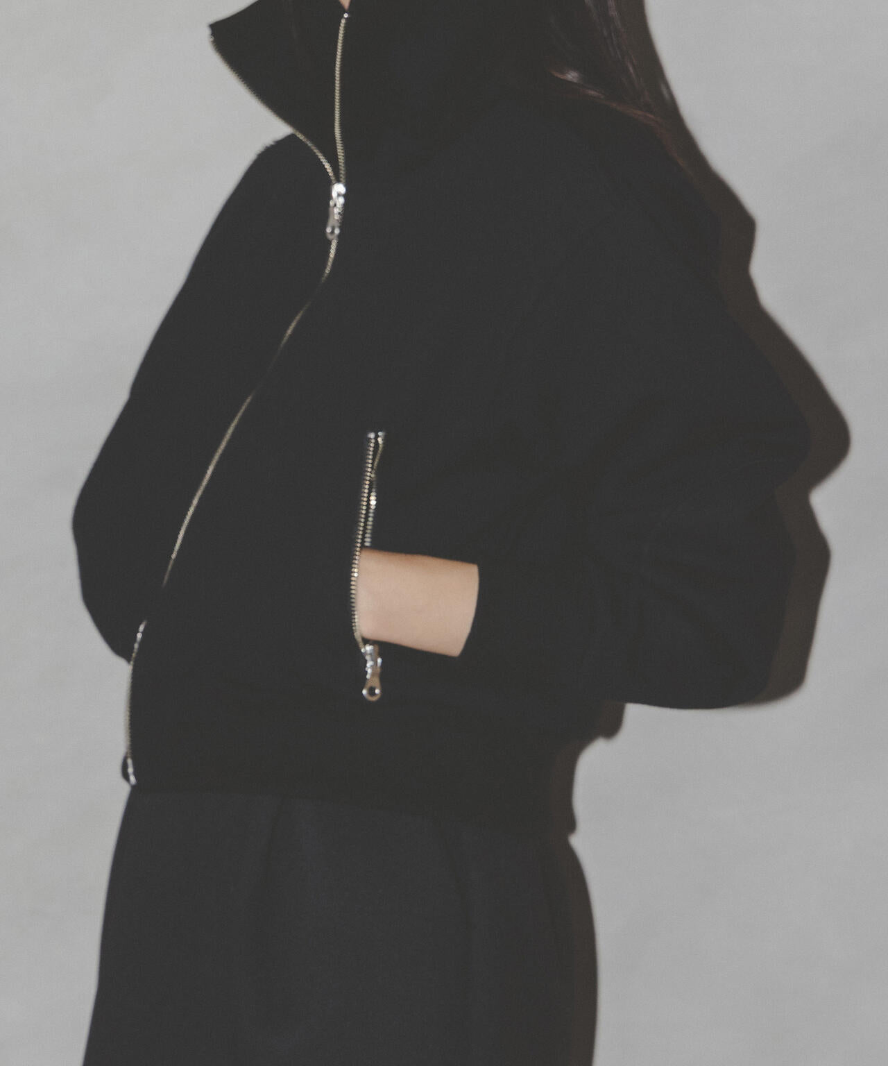 「STEVELOUR」コンパクトダブルジップスウェット