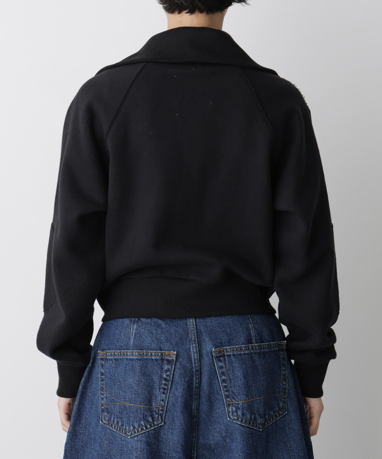 「STEVELOUR」コンパクトダブルジップスウェット