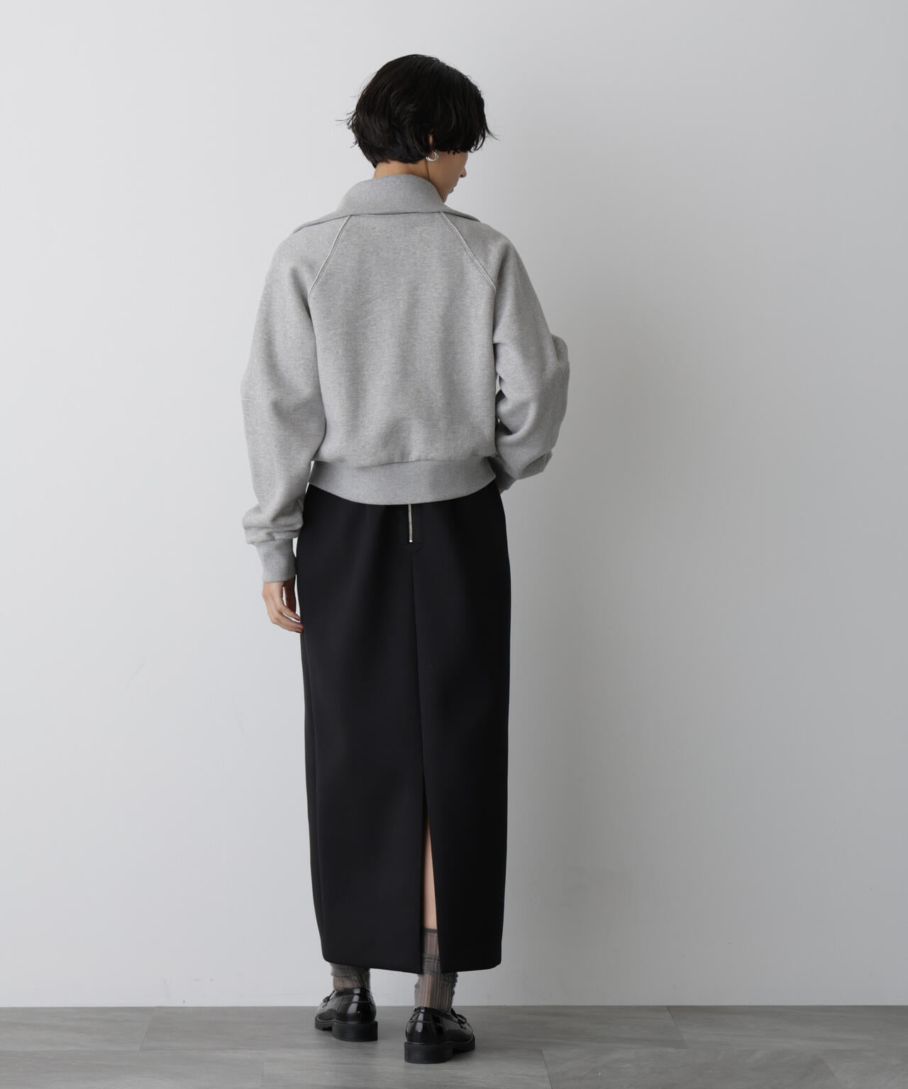 「STEVELOUR」コンパクトダブルジップスウェット