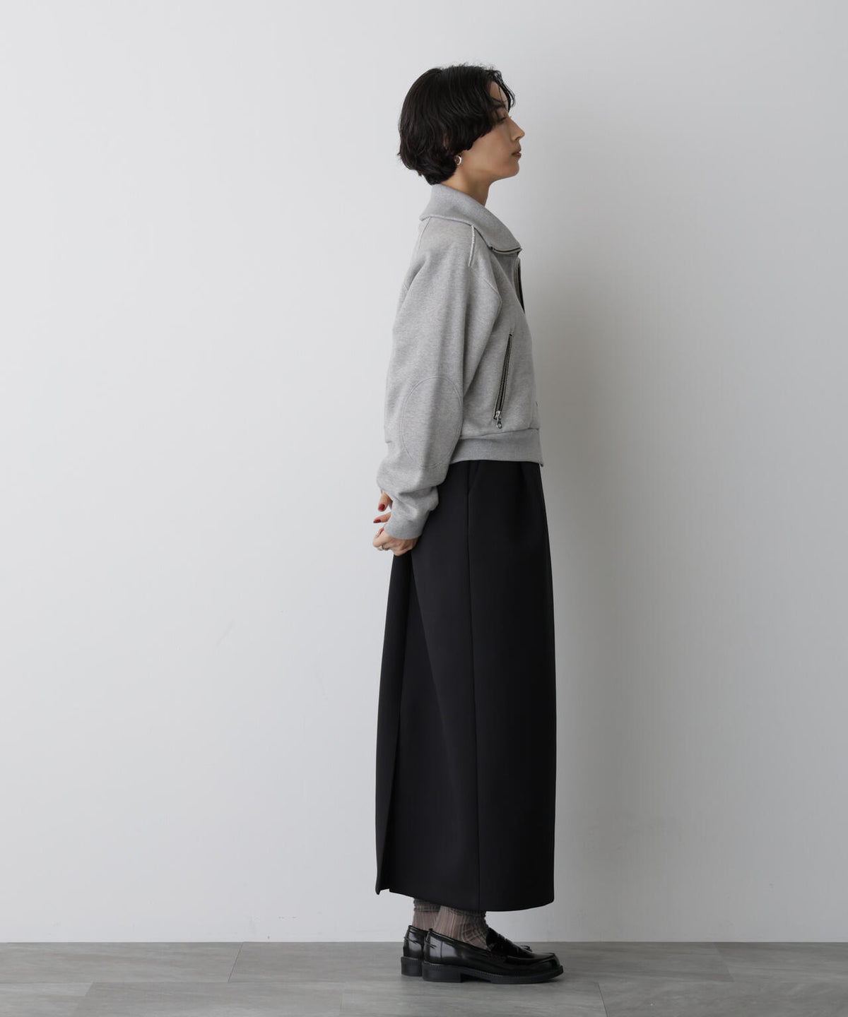 「STEVELOUR」コンパクトダブルジップスウェット