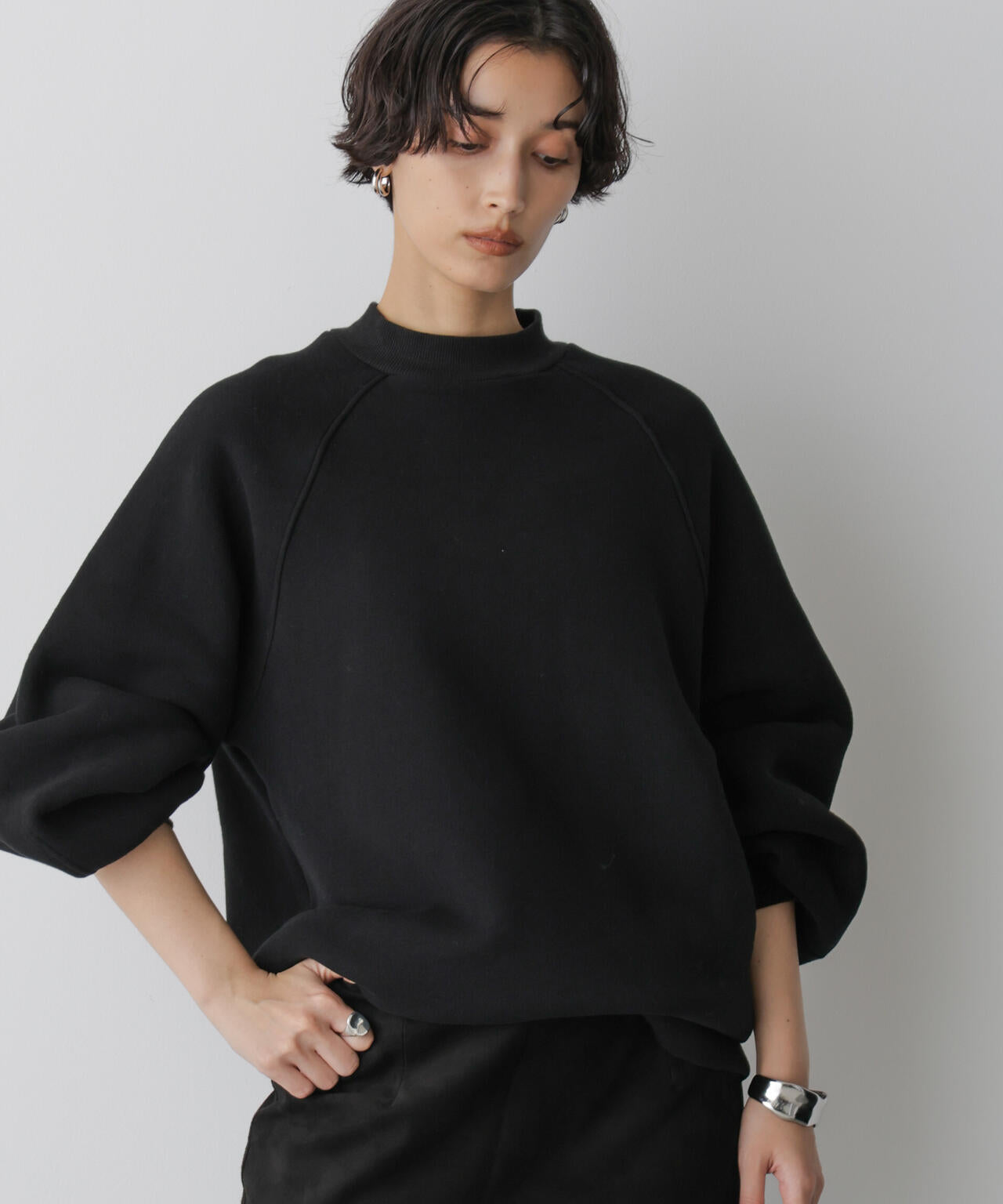 「STEVELOUR」フラッフィースタンドプルオーバー