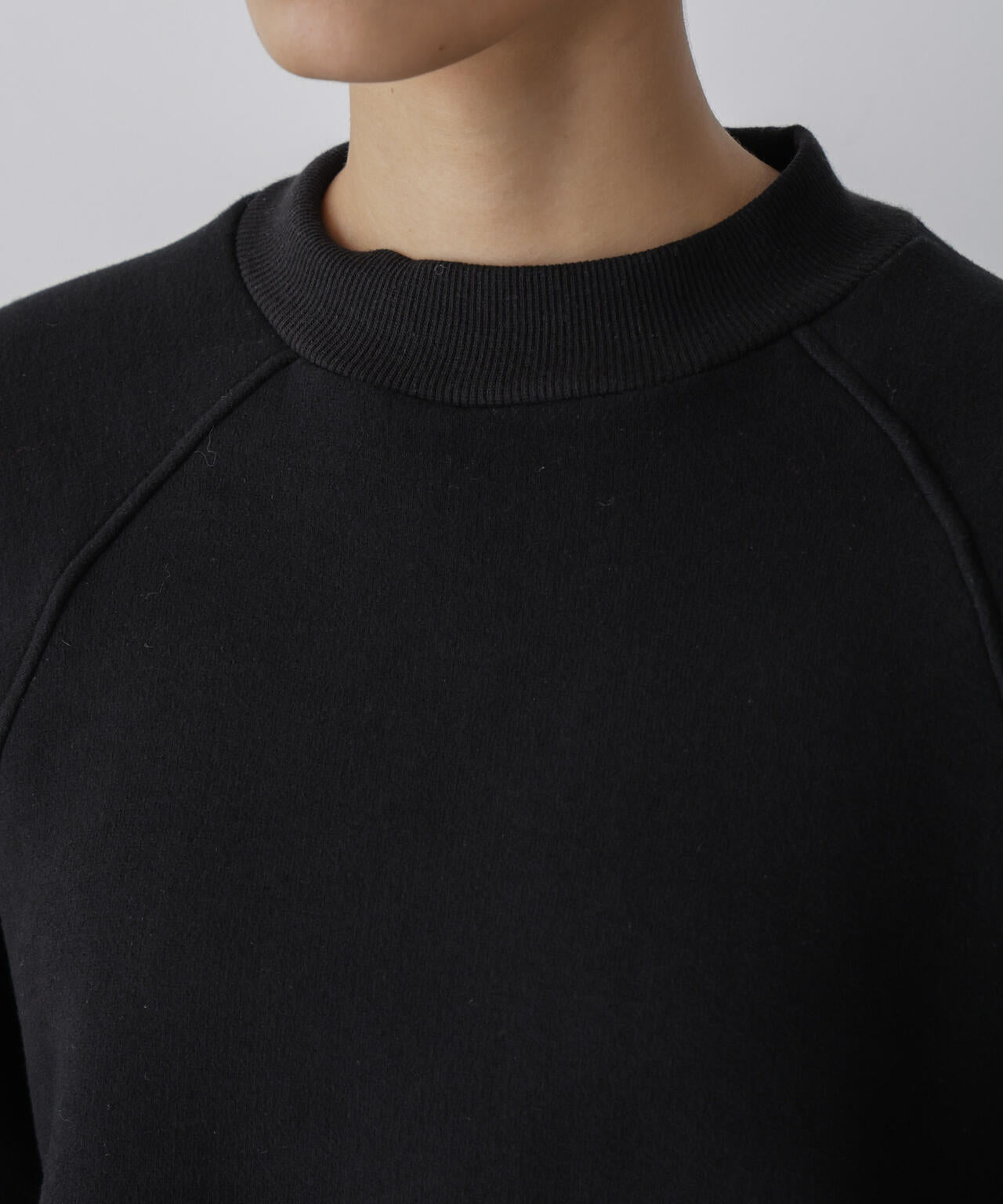 「STEVELOUR」フラッフィースタンドプルオーバー