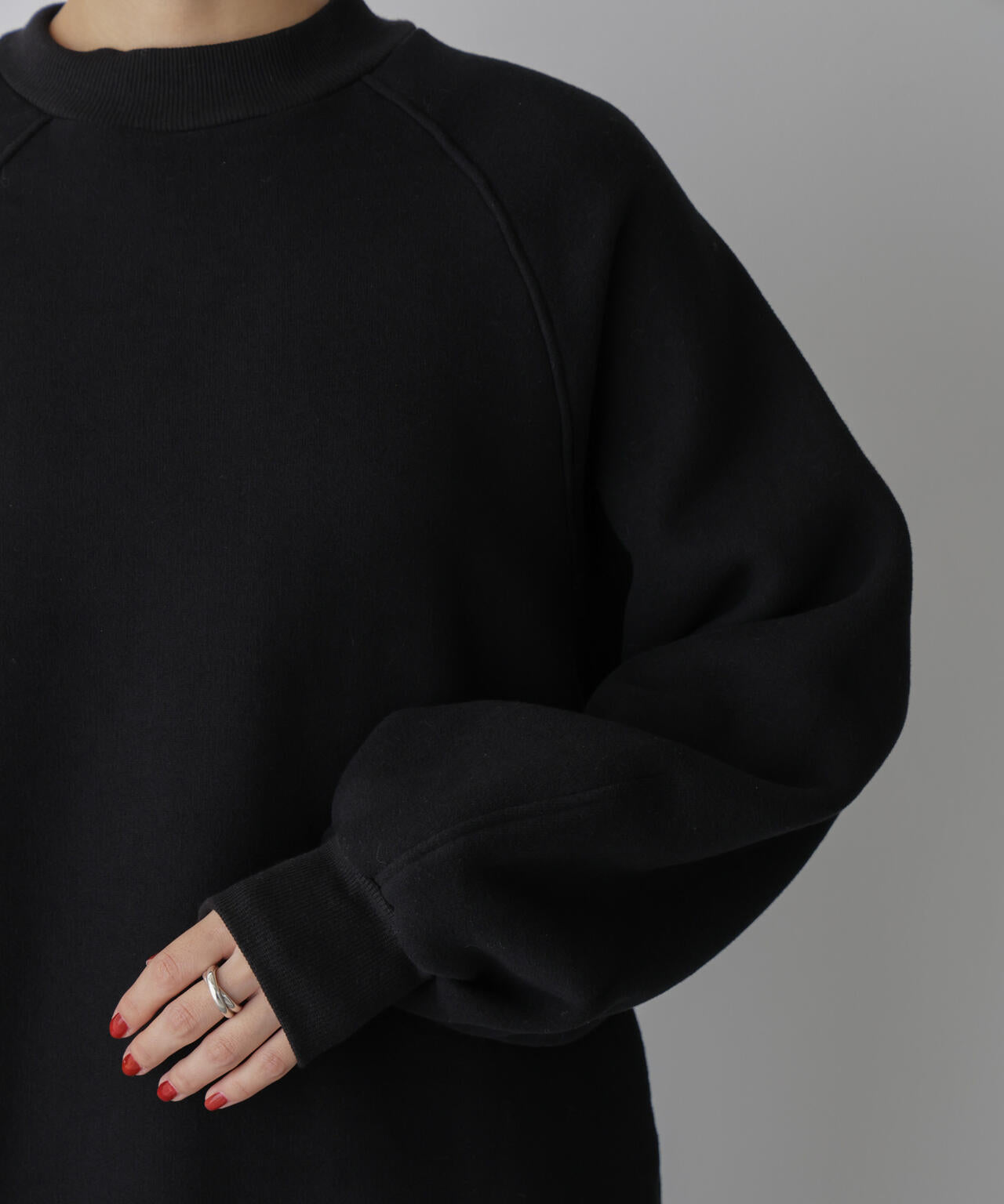 「STEVELOUR」フラッフィースタンドプルオーバー