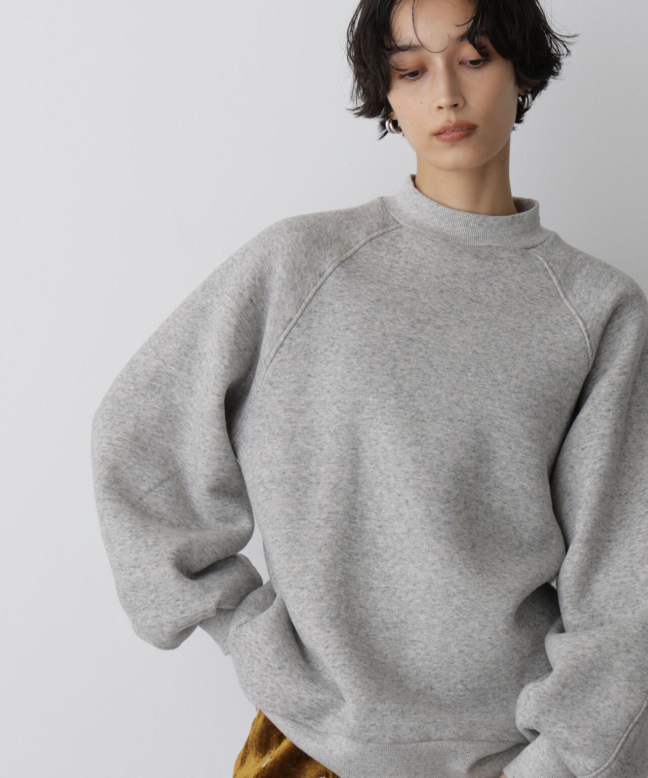 「STEVELOUR」フラッフィースタンドプルオーバー