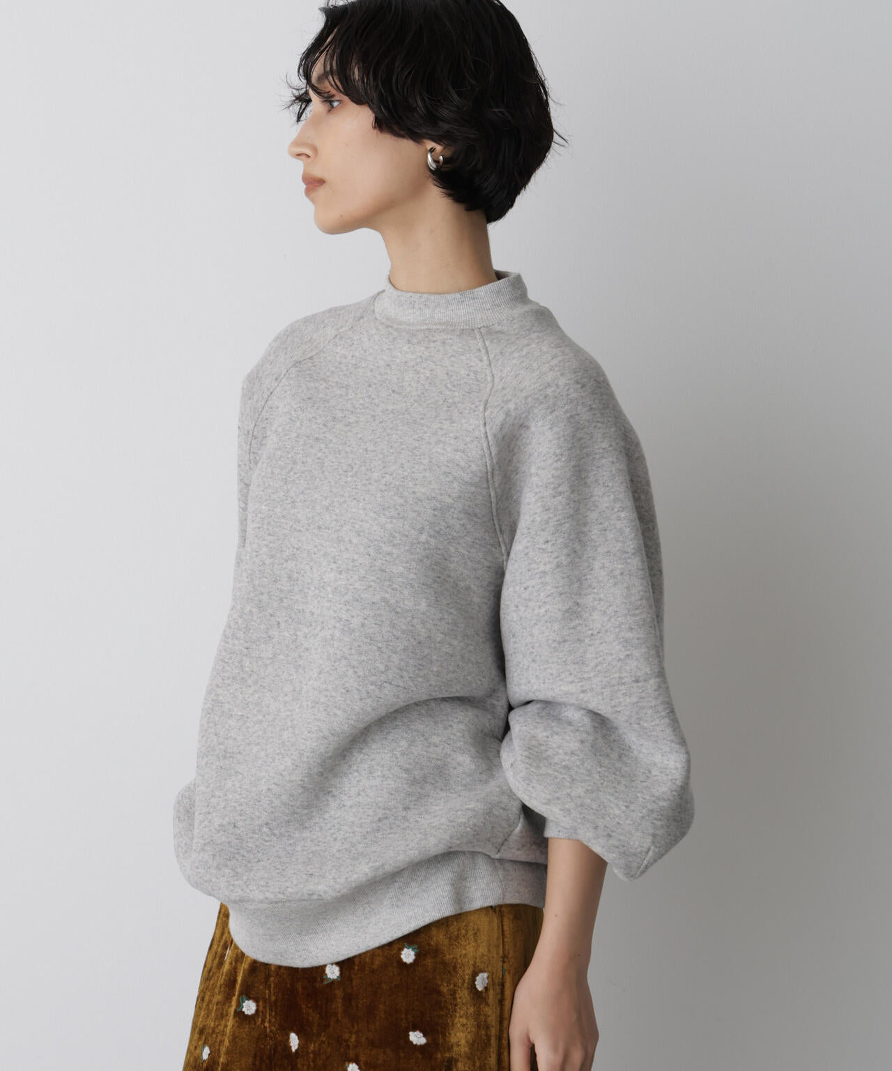 「STEVELOUR」フラッフィースタンドプルオーバー