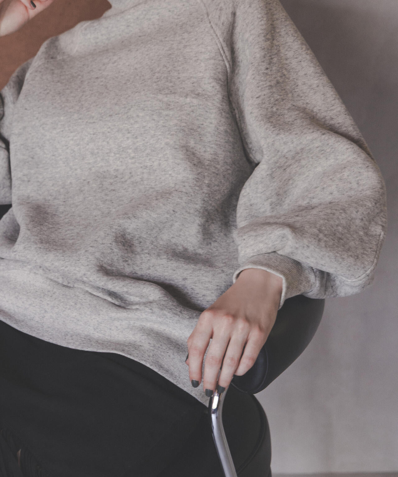 「STEVELOUR」フラッフィースタンドプルオーバー