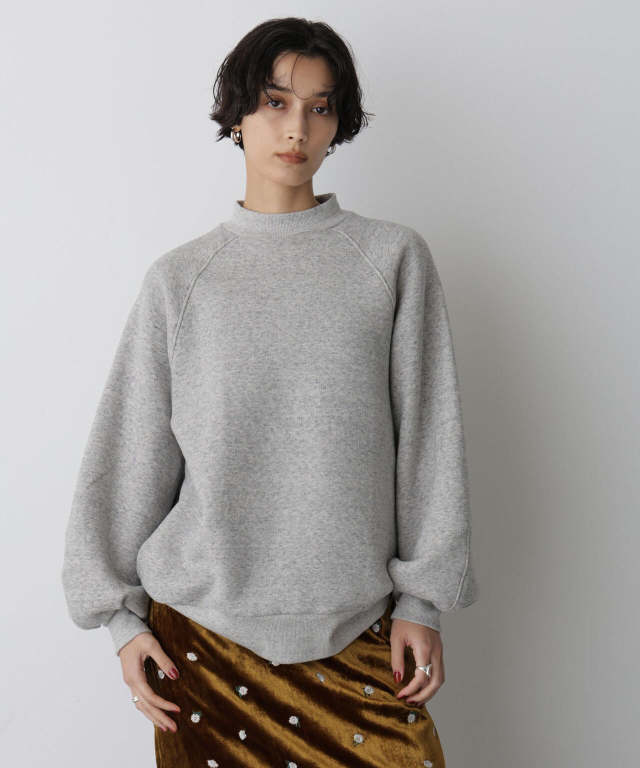 「STEVELOUR」フラッフィースタンドプルオーバー