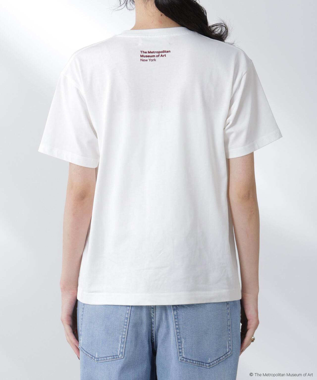 The Met 別注ロゴプリントTシャツ