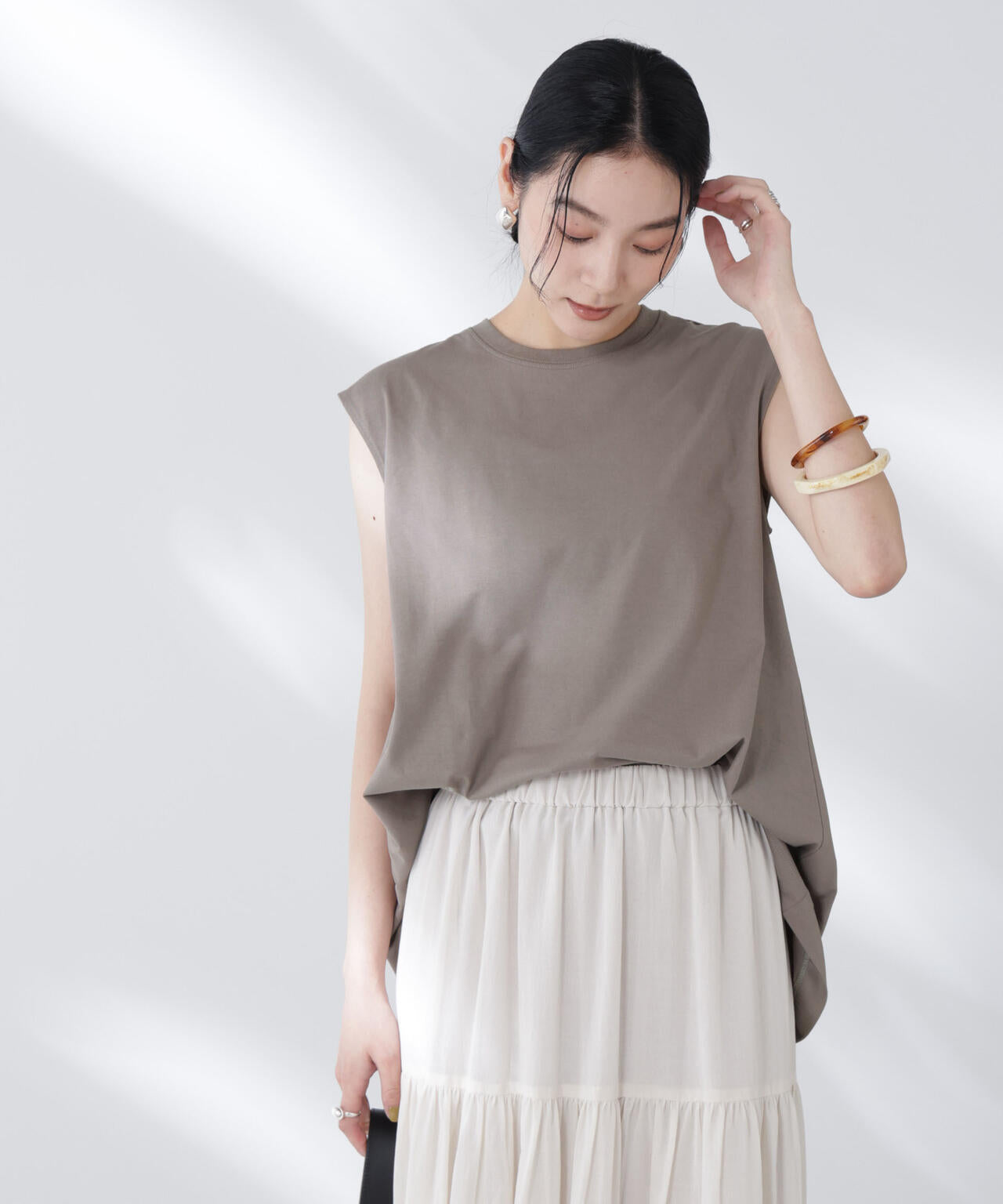 NANOFINE強撚コットンノースリーブトップス