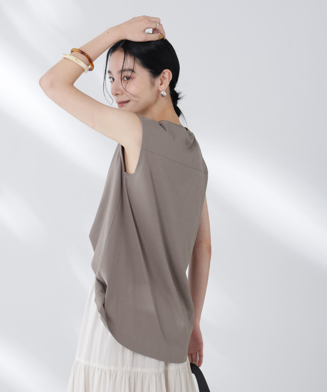 NANOFINE強撚コットンノースリーブトップス