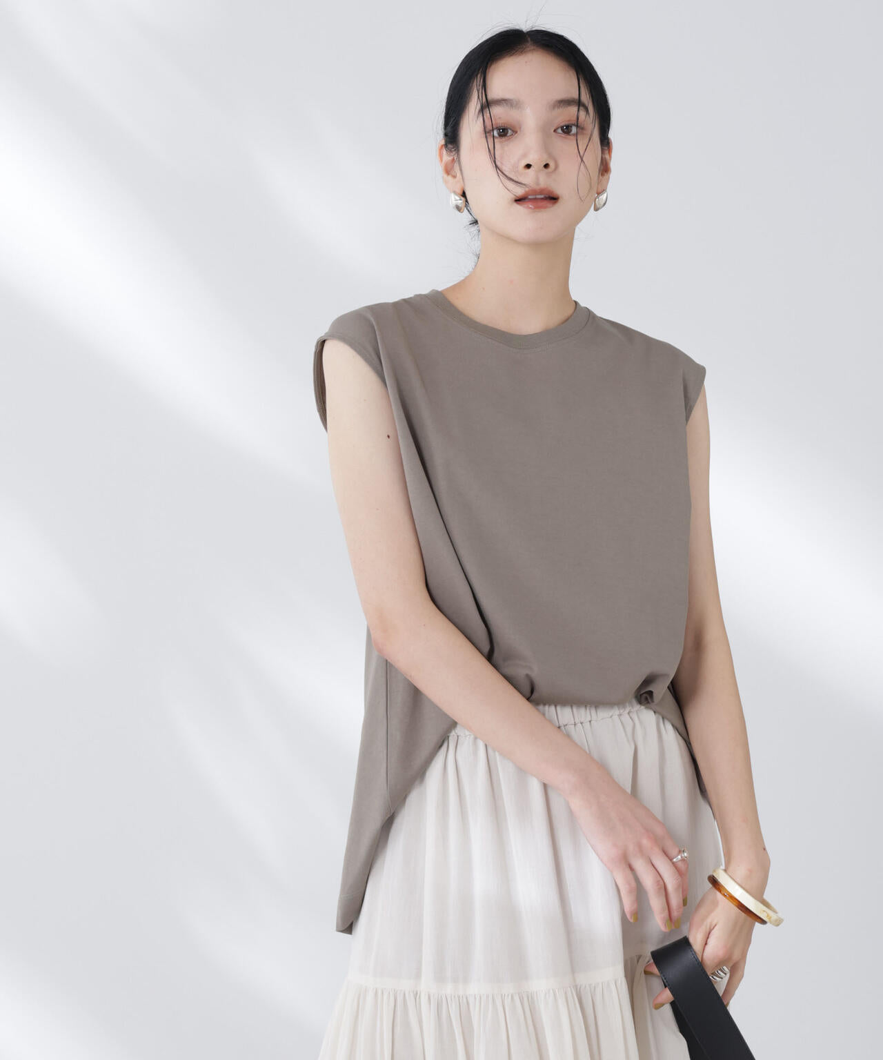 NANOFINE強撚コットンノースリーブトップス