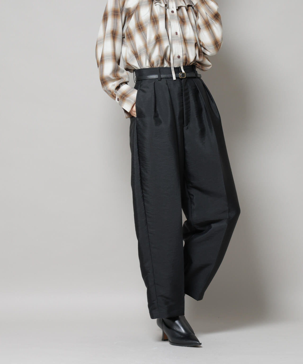 ツイルウェーブタックバレルパンツ