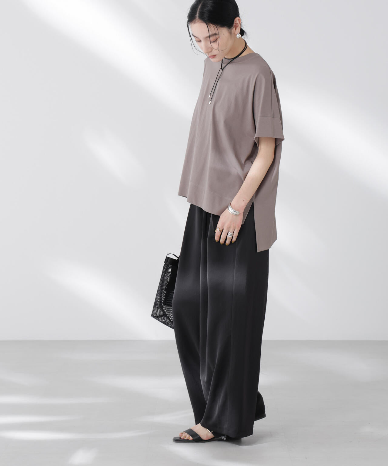 ダルサテンカーブタックパンツ