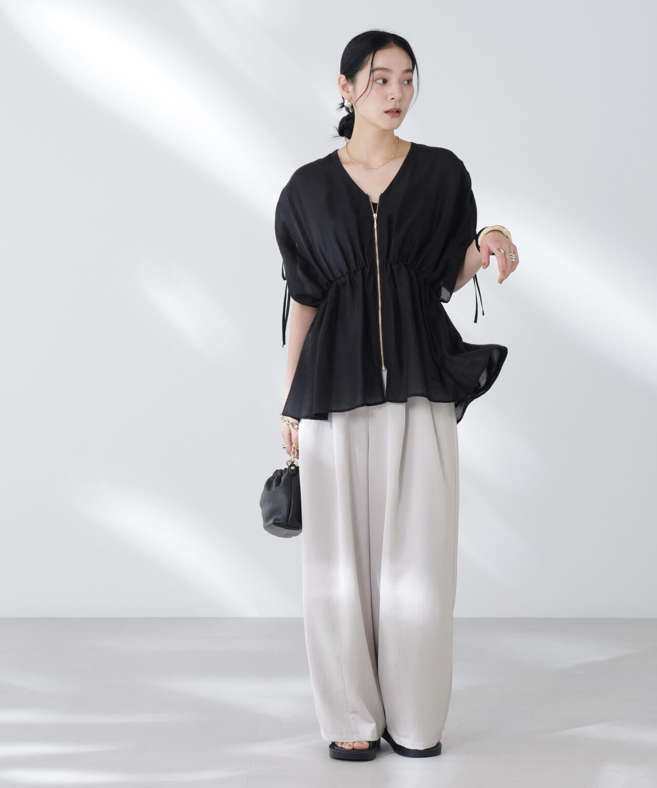 ダルサテンカーブタックパンツ