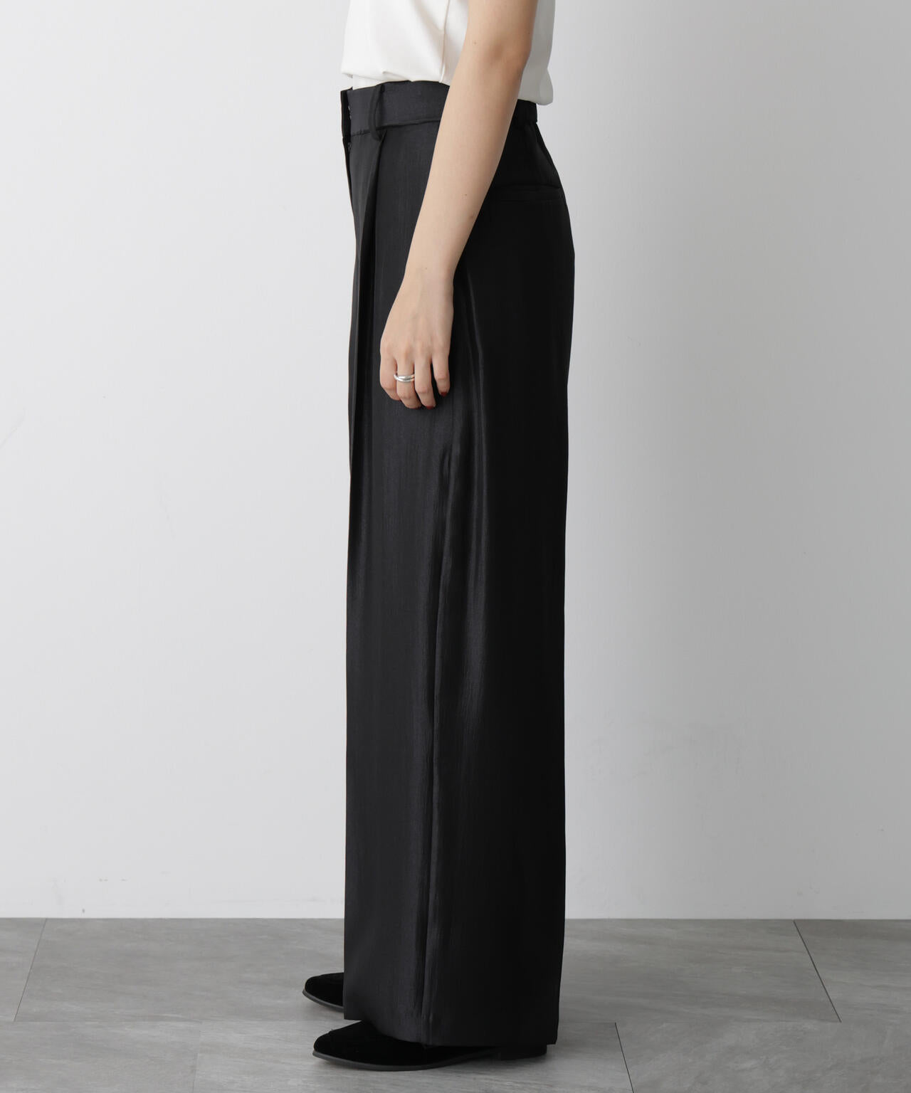 「STEVELOUR」サテンタックワイドパンツ(セットアップ可)