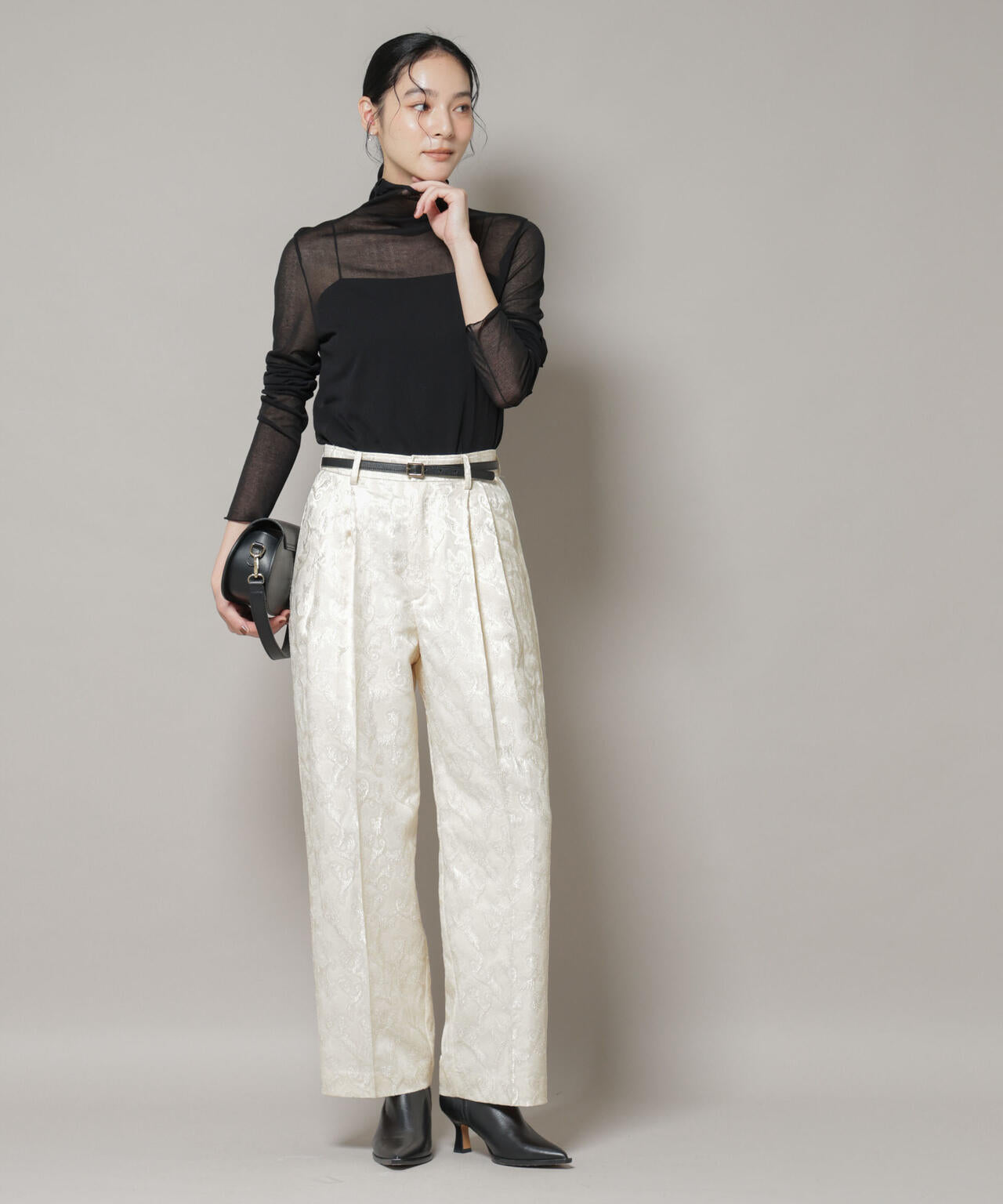 ジャガードタックパンツ