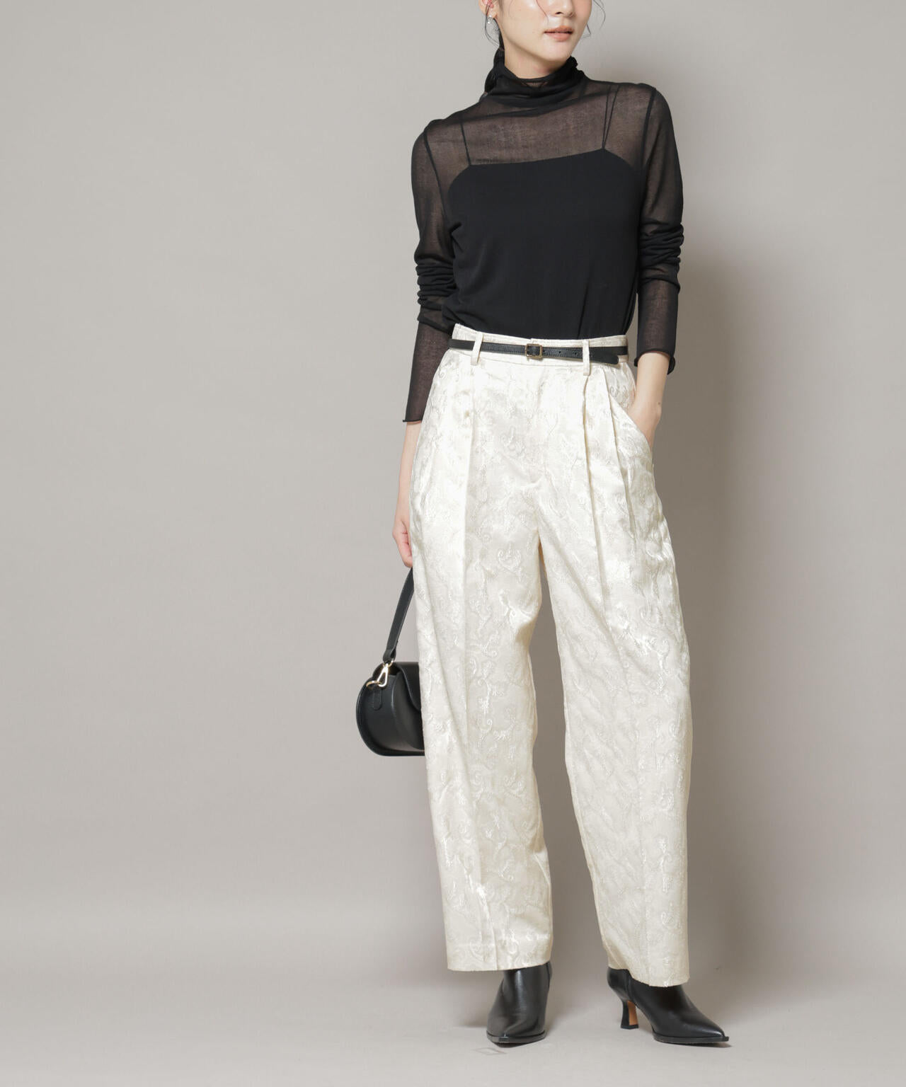 ジャガードタックパンツ