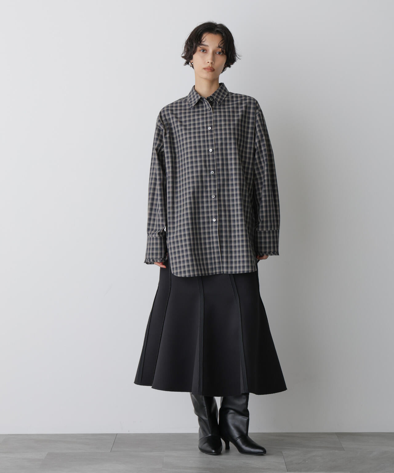 「STEVELOUR」ダンボールシェルスカート