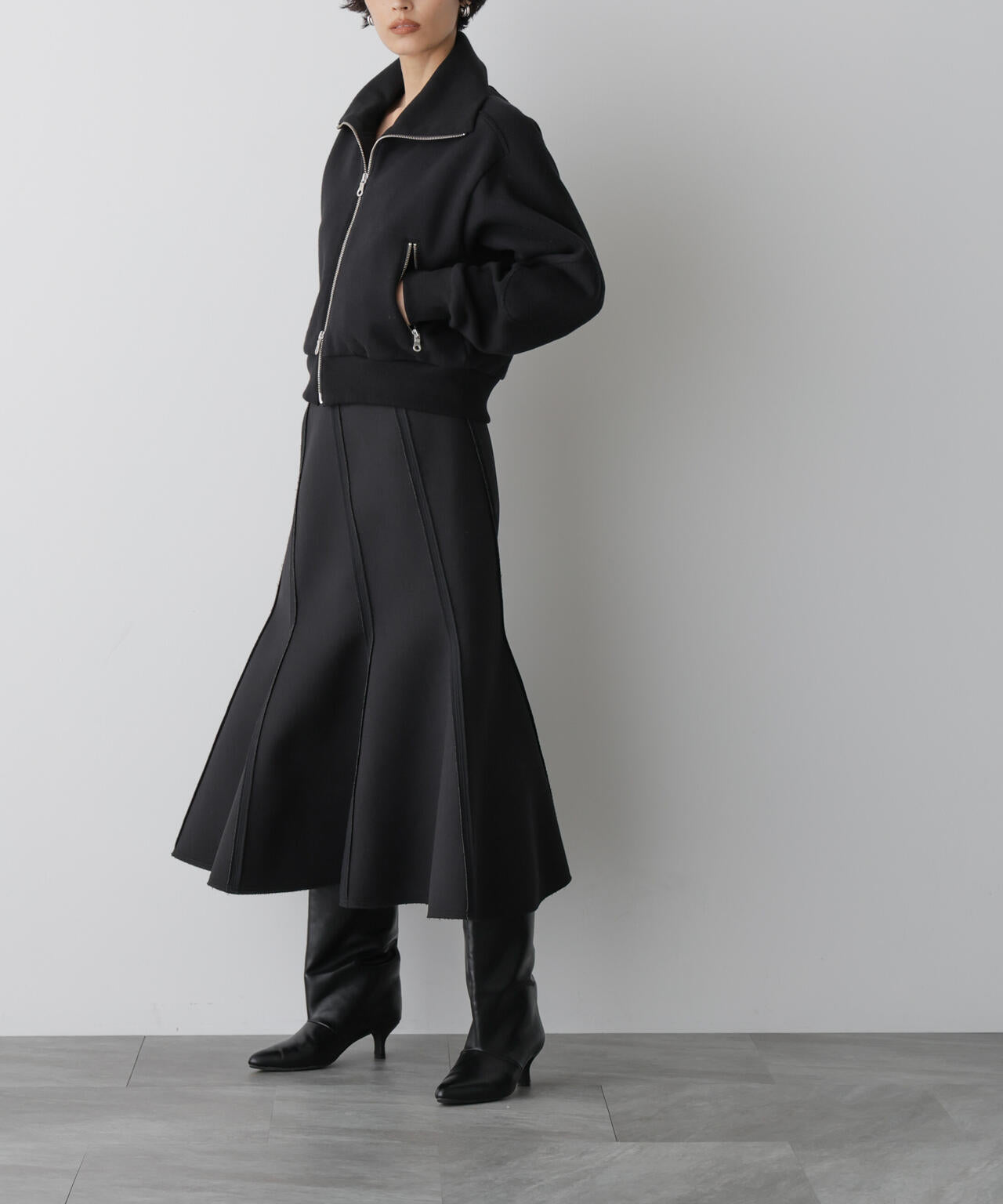 「STEVELOUR」ダンボールシェルスカート