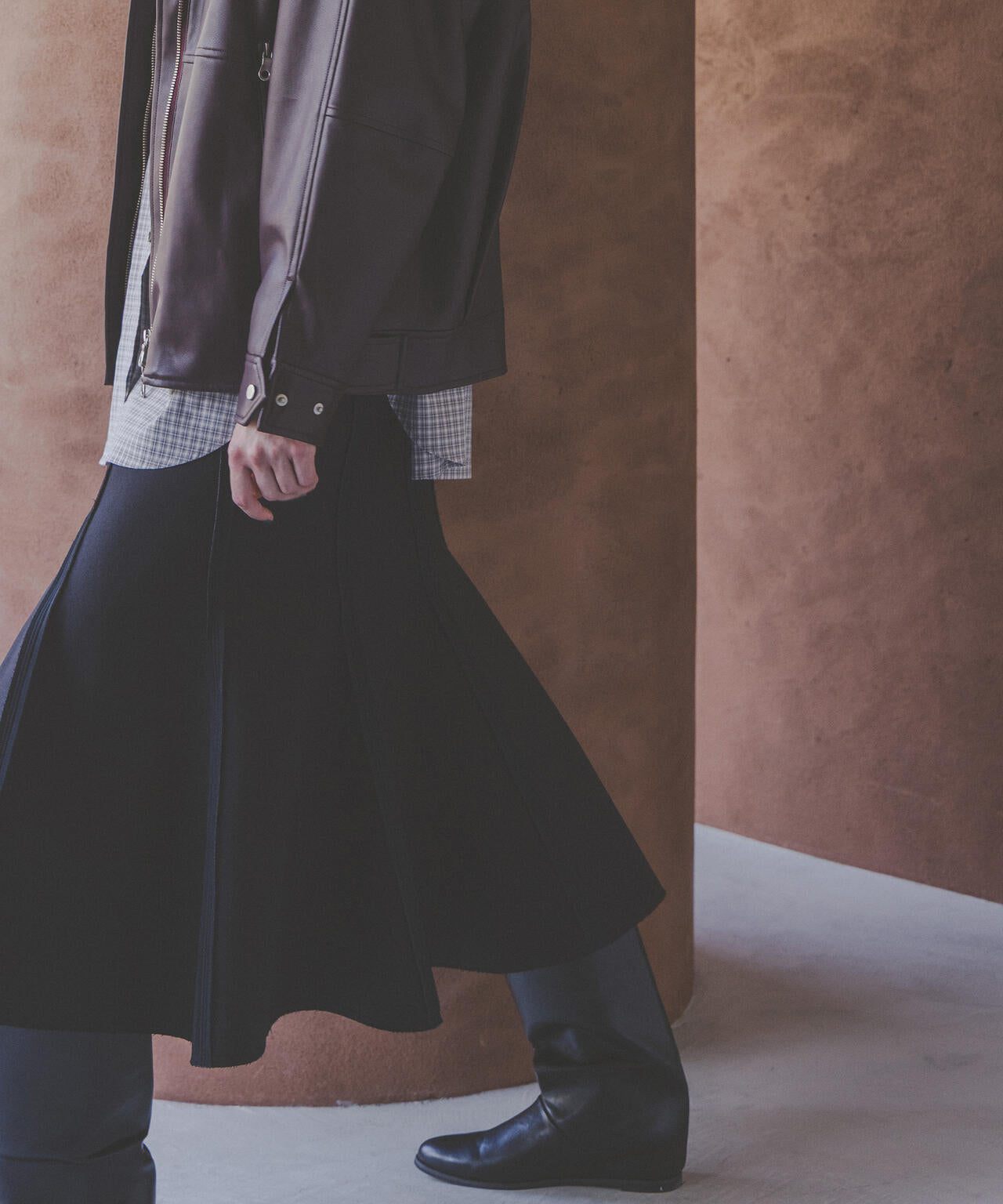 「STEVELOUR」ダンボールシェルスカート