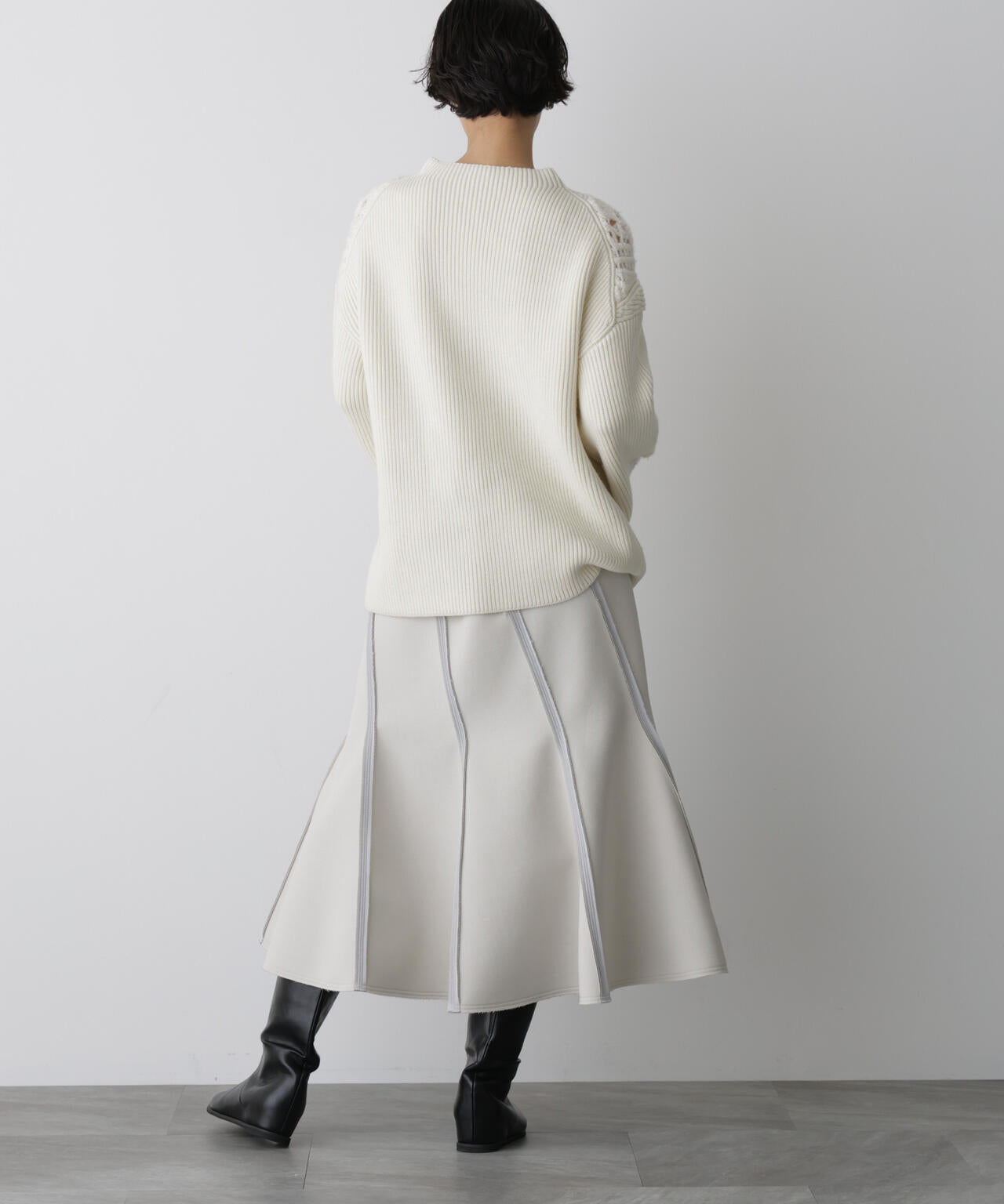 「STEVELOUR」ダンボールシェルスカート