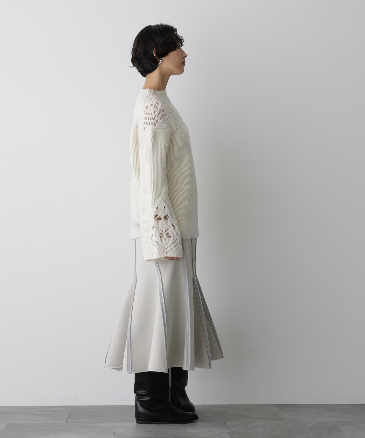 「STEVELOUR」ダンボールシェルスカート