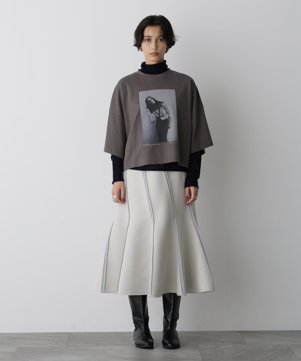 「STEVELOUR」ダンボールシェルスカート