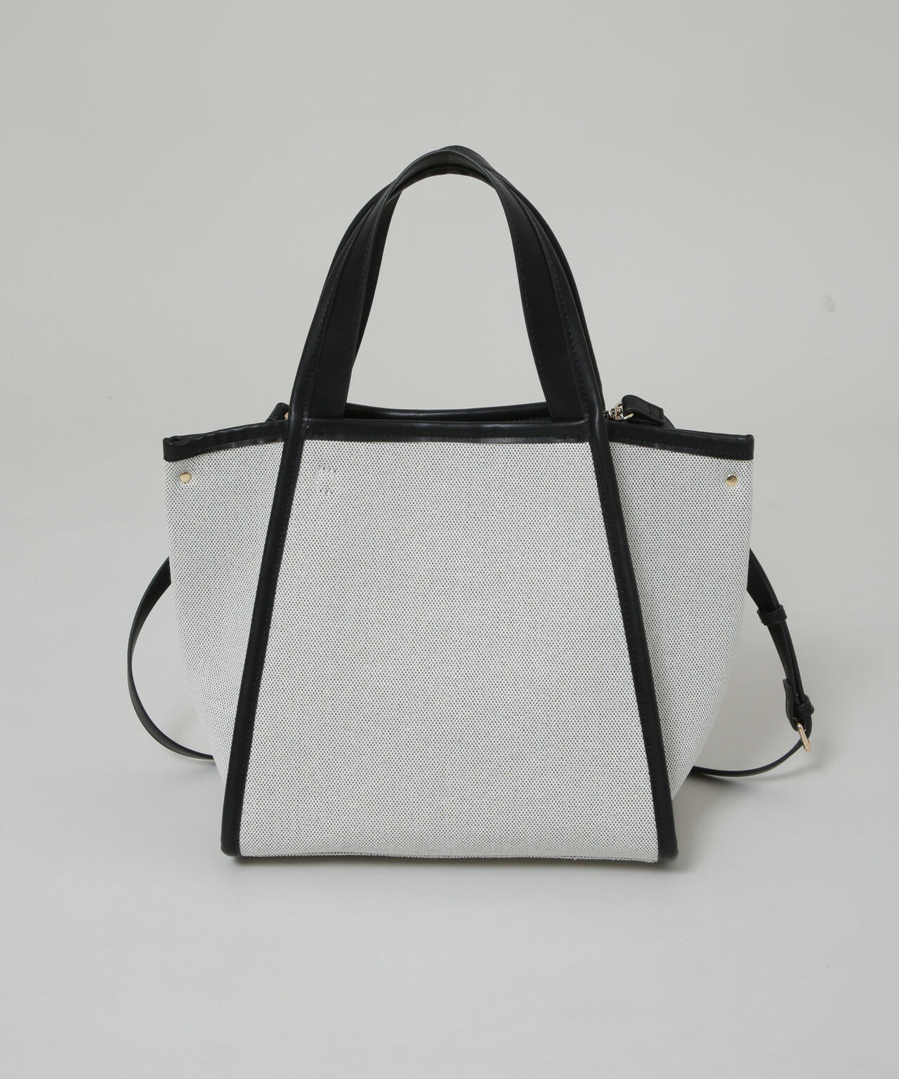 キャンバス×フェイクレザーポケットバッグ