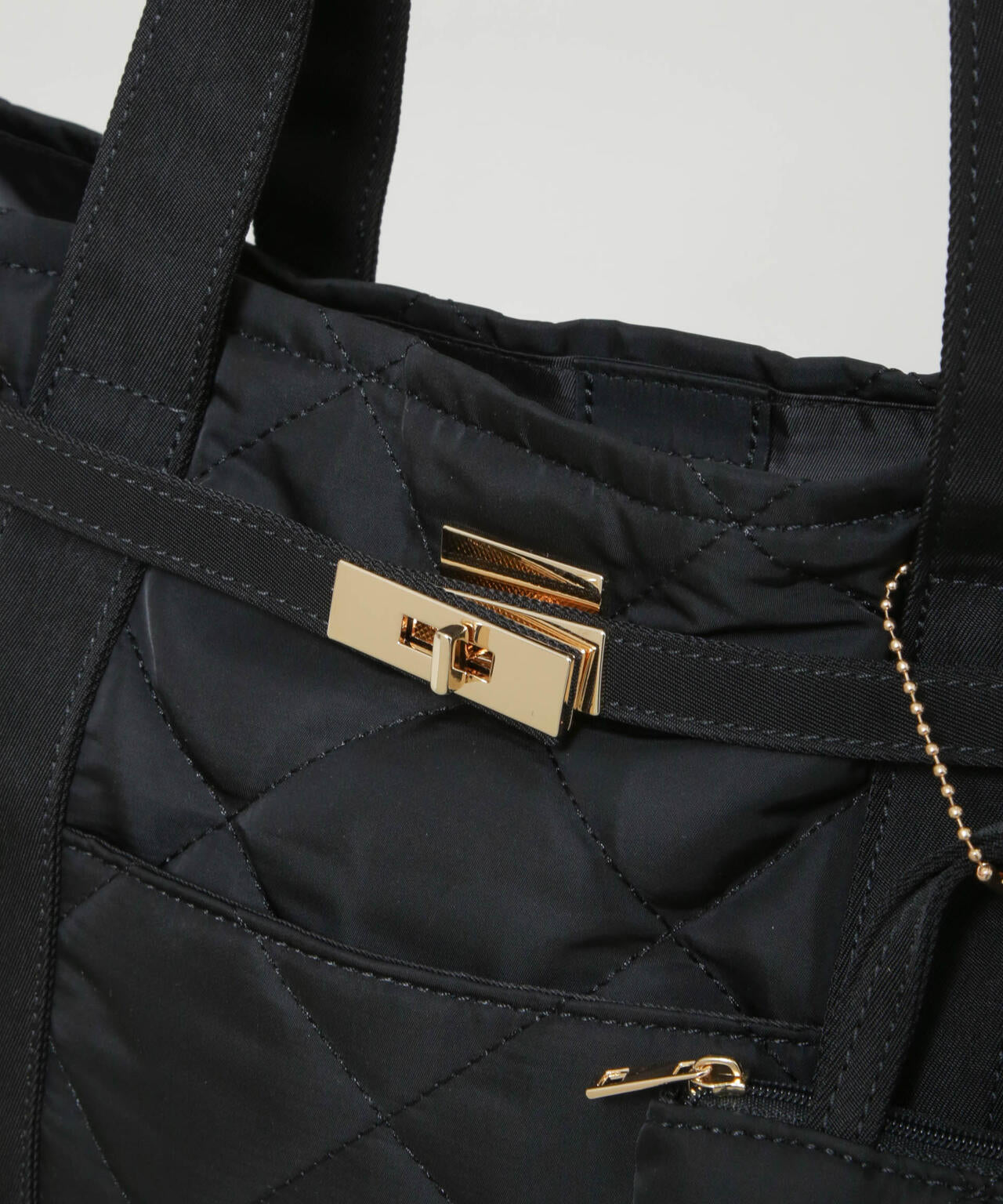 ミニバッグ付きキルティングトートバッグ