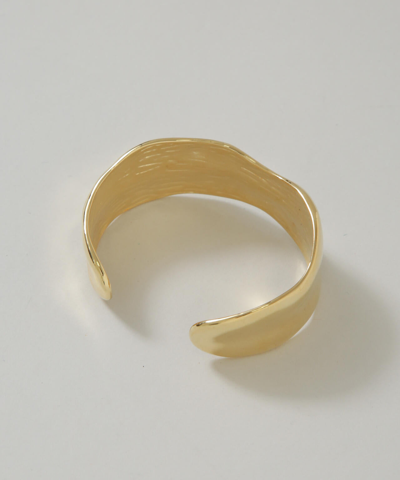 ワイドニュアンスバングル