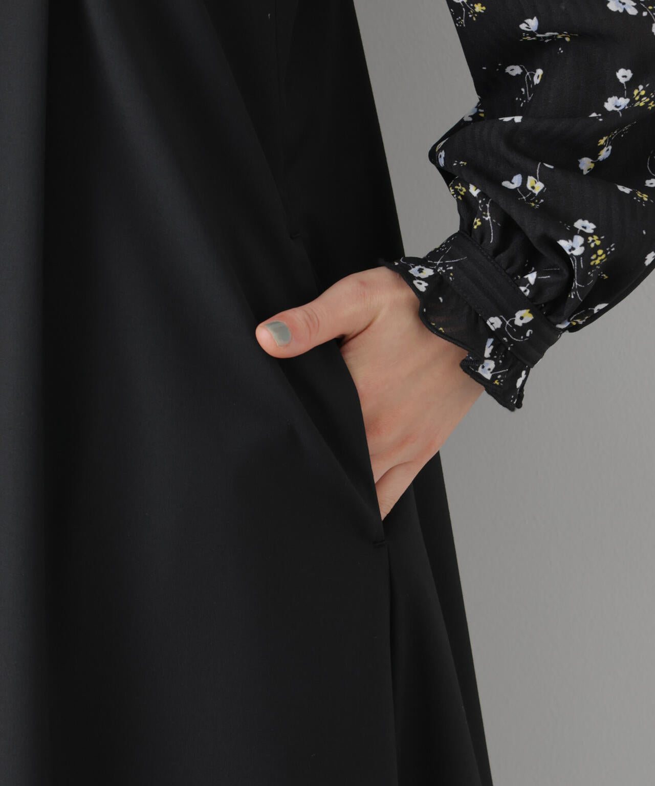 ワイドフレアサロペット