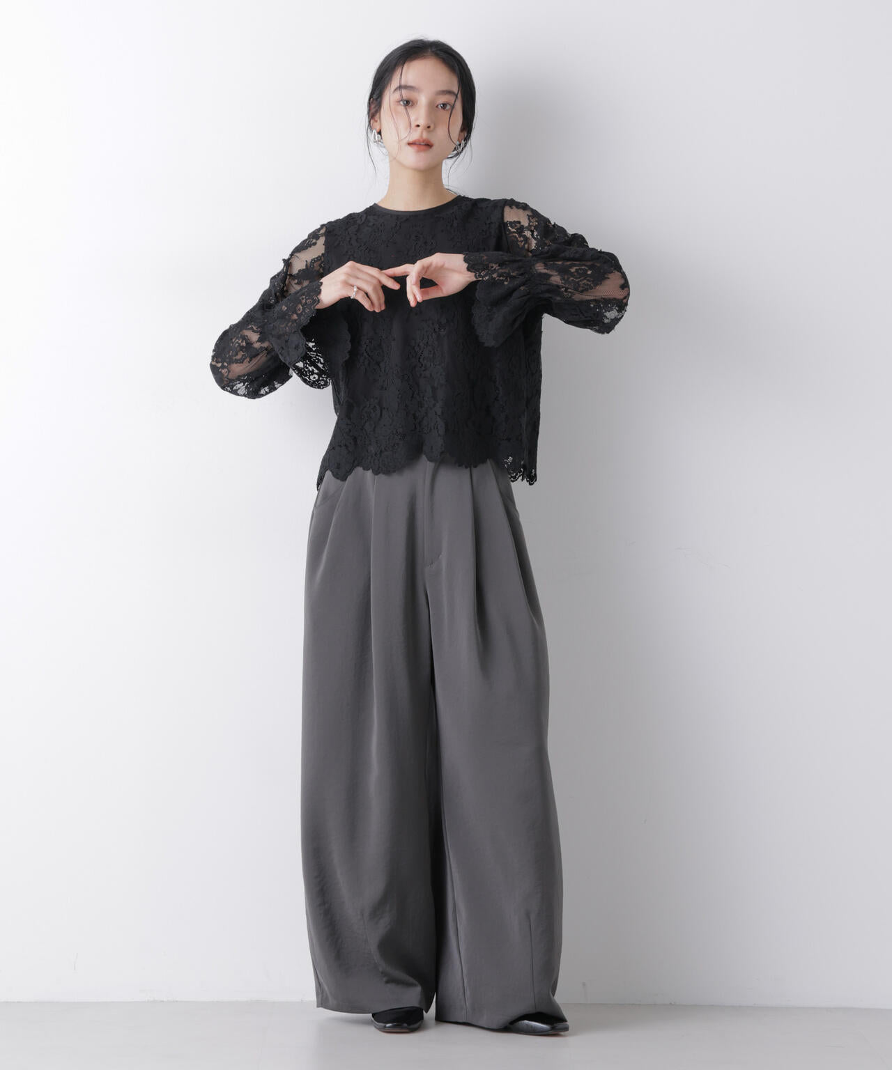 レーススカラップブラウス