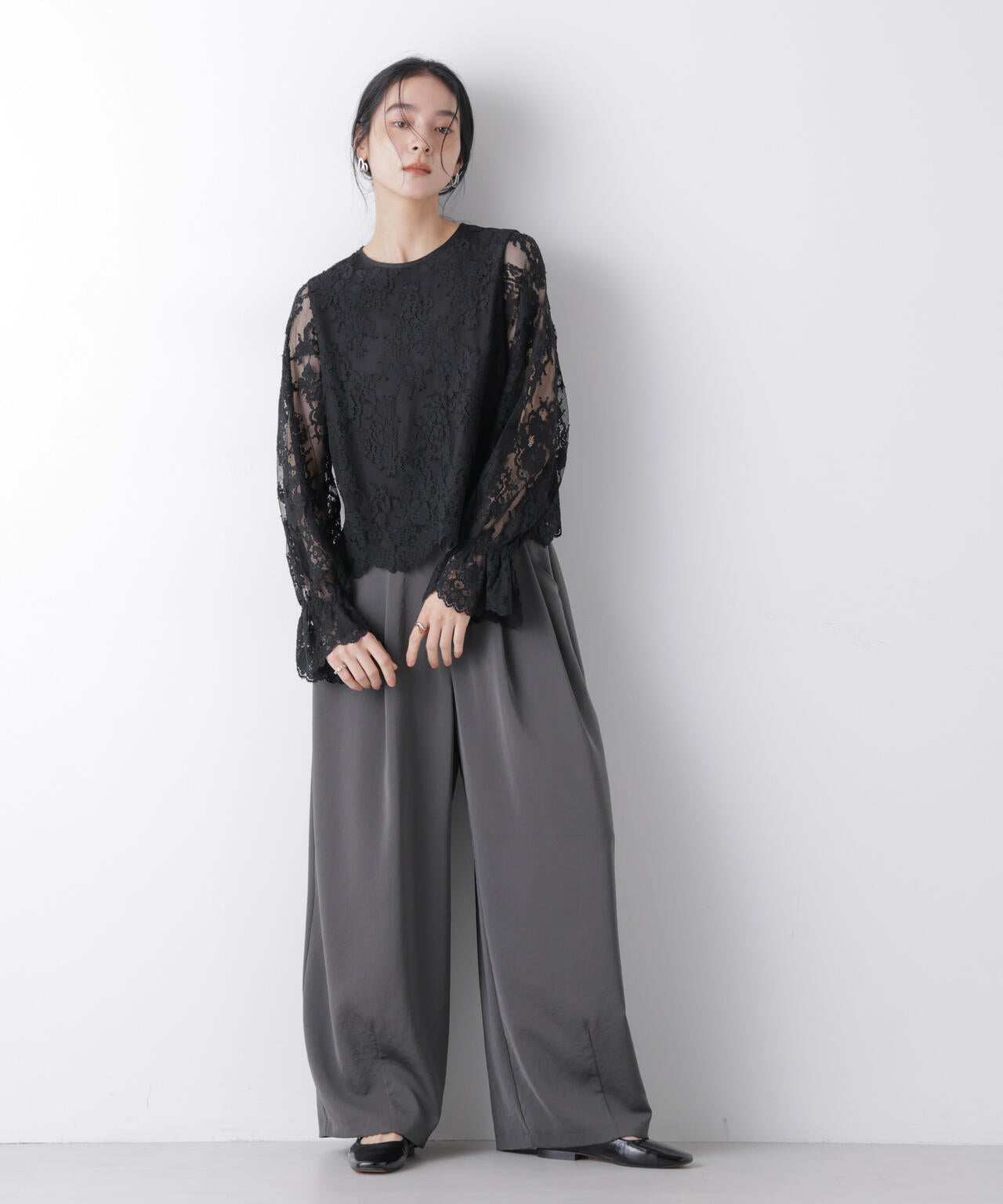 レーススカラップブラウス