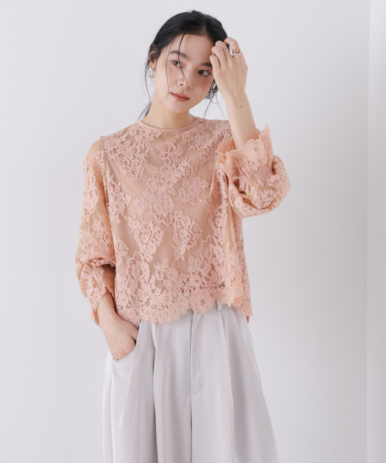 レーススカラップブラウス