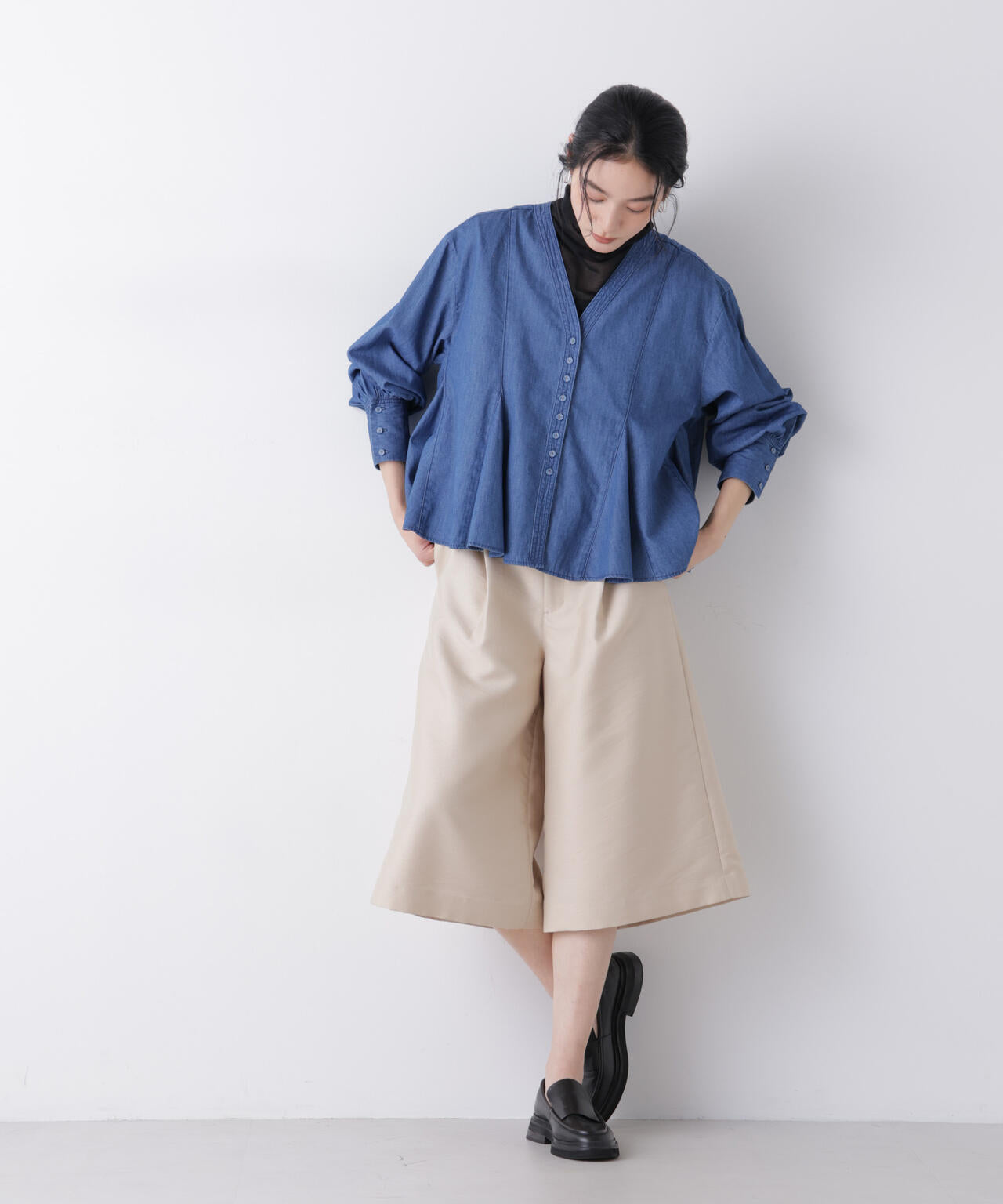 ライトデニムフレアブラウス