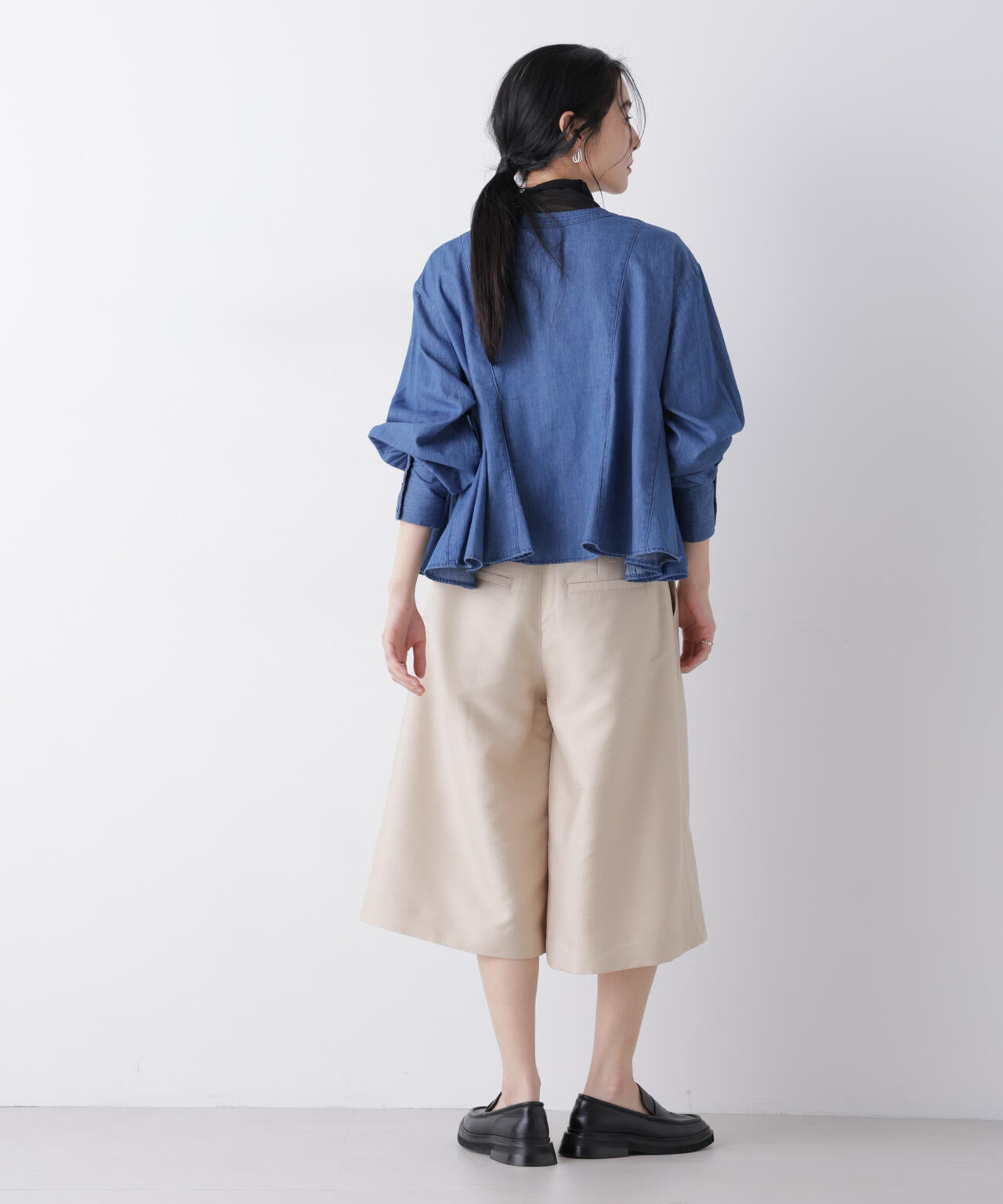 ライトデニムフレアブラウス